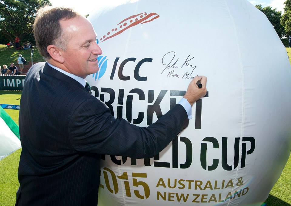 Giant Cricket ball4.jpg