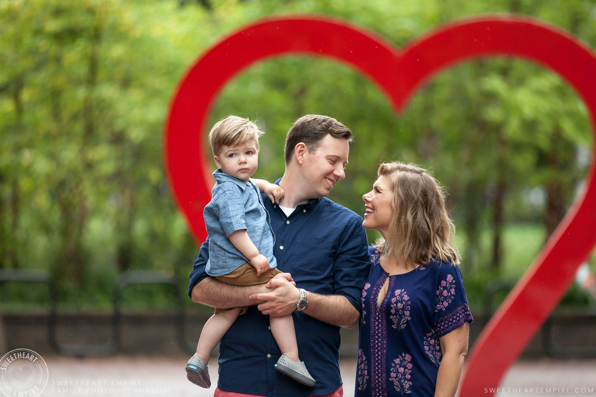 08_Family photo in front of heart sculpture in distillery district.jpg