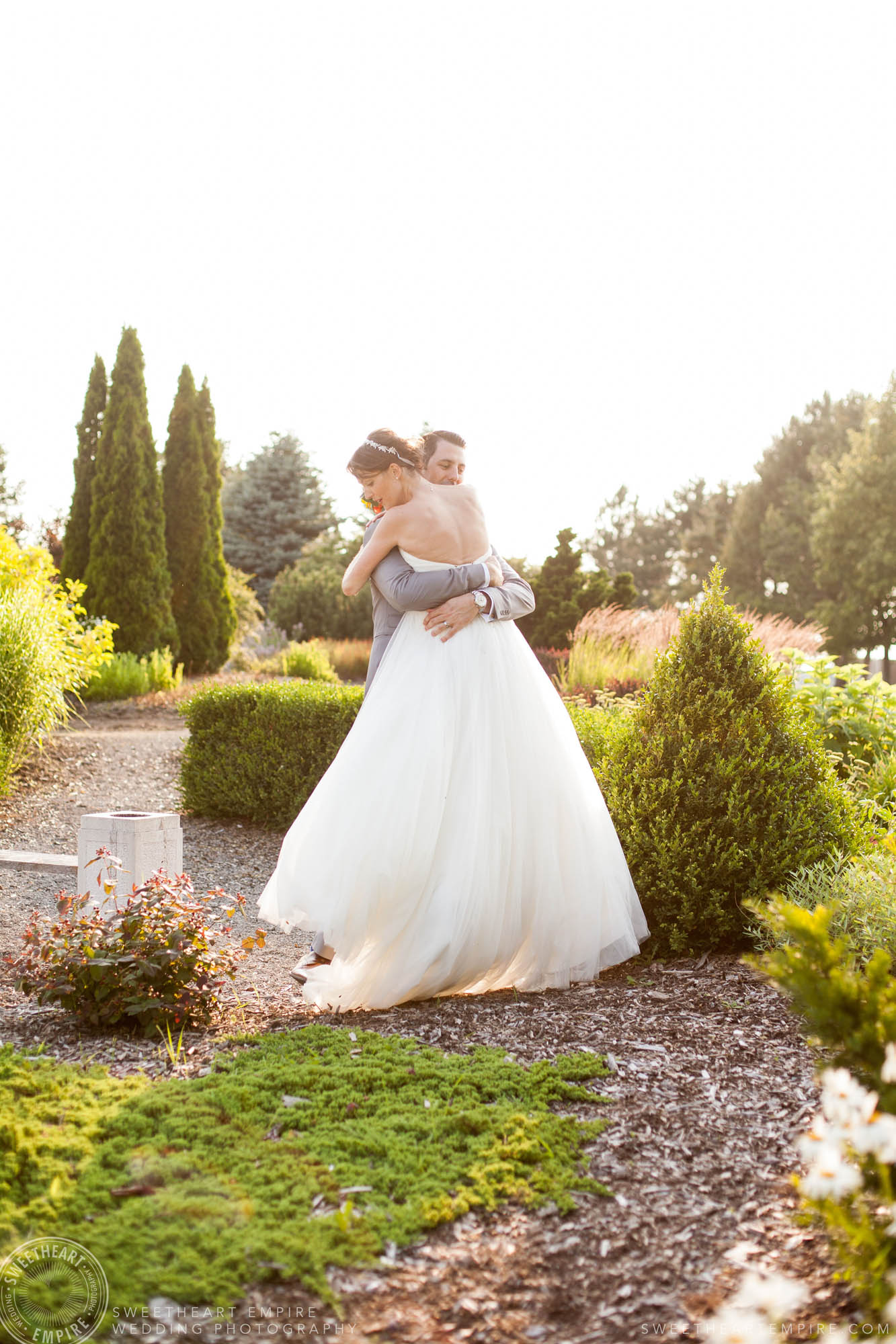 Bride and groom hugging, Rockway Vineyard Wedding, Niagara