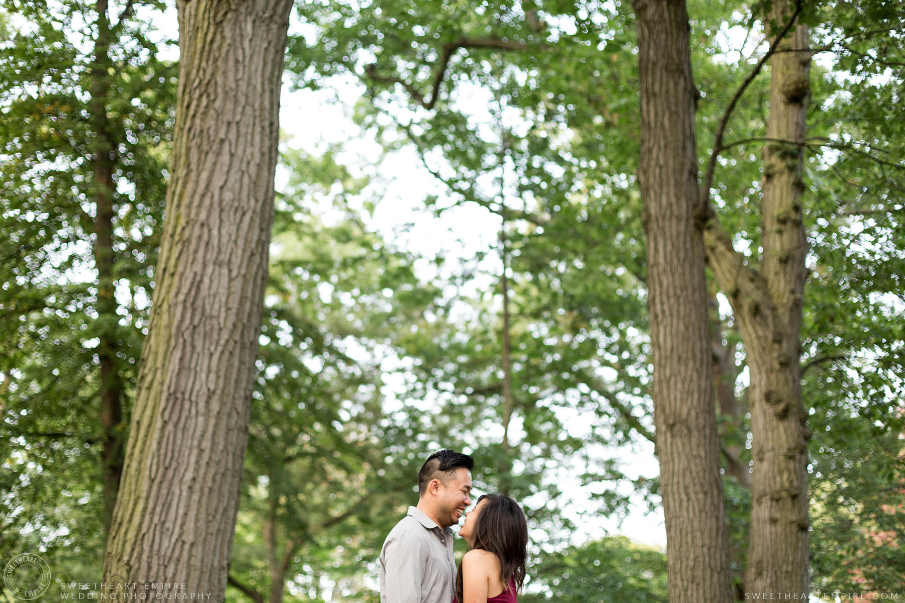 Engagement photos at Kew Gardens