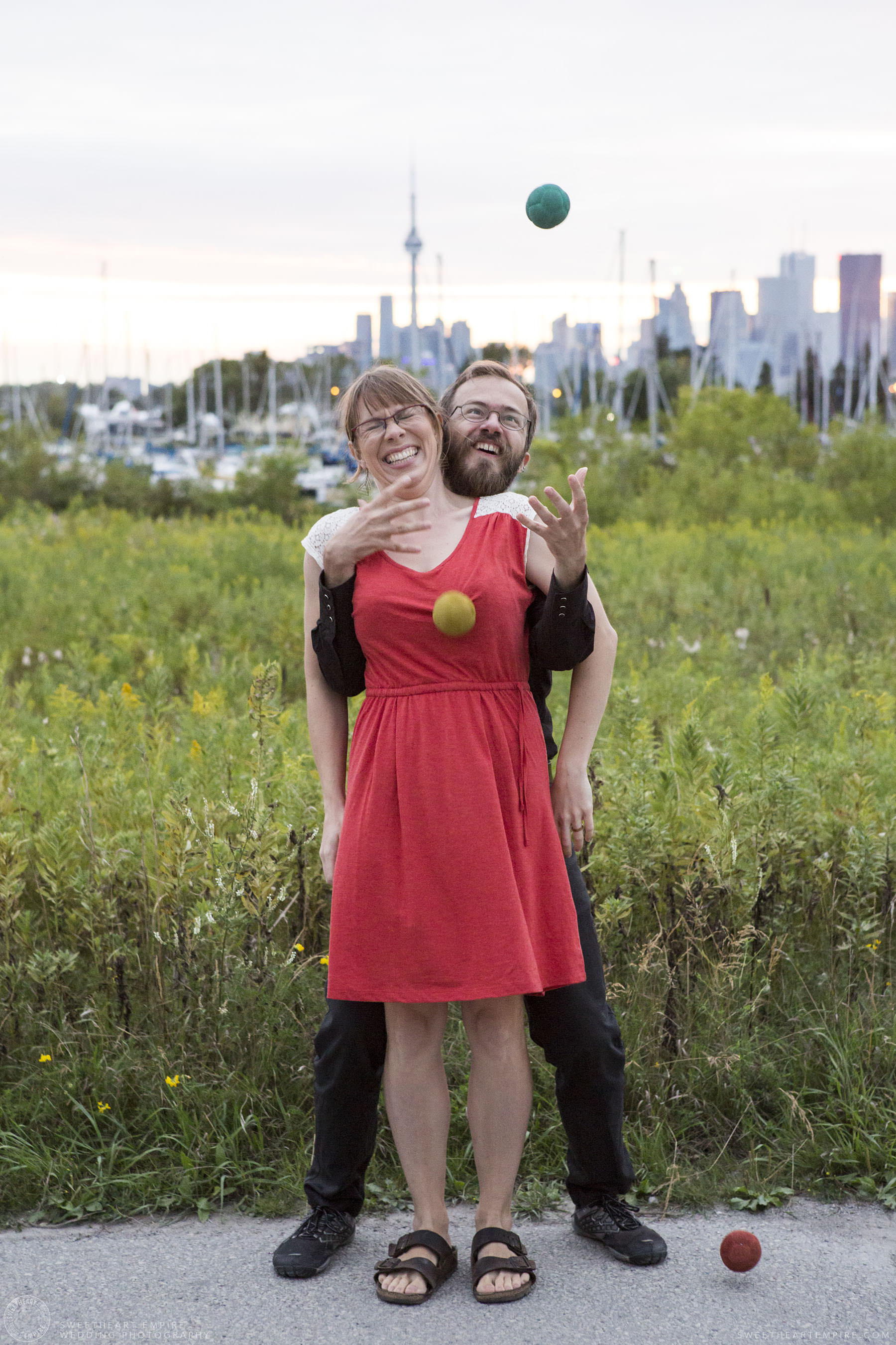 16_Couple Juggling at Leslie Spit.jpg