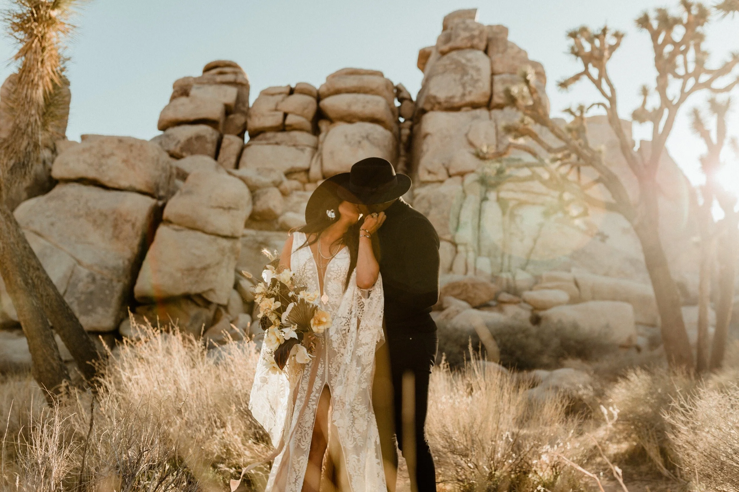 03_joshua-tree-elopement9.jpg