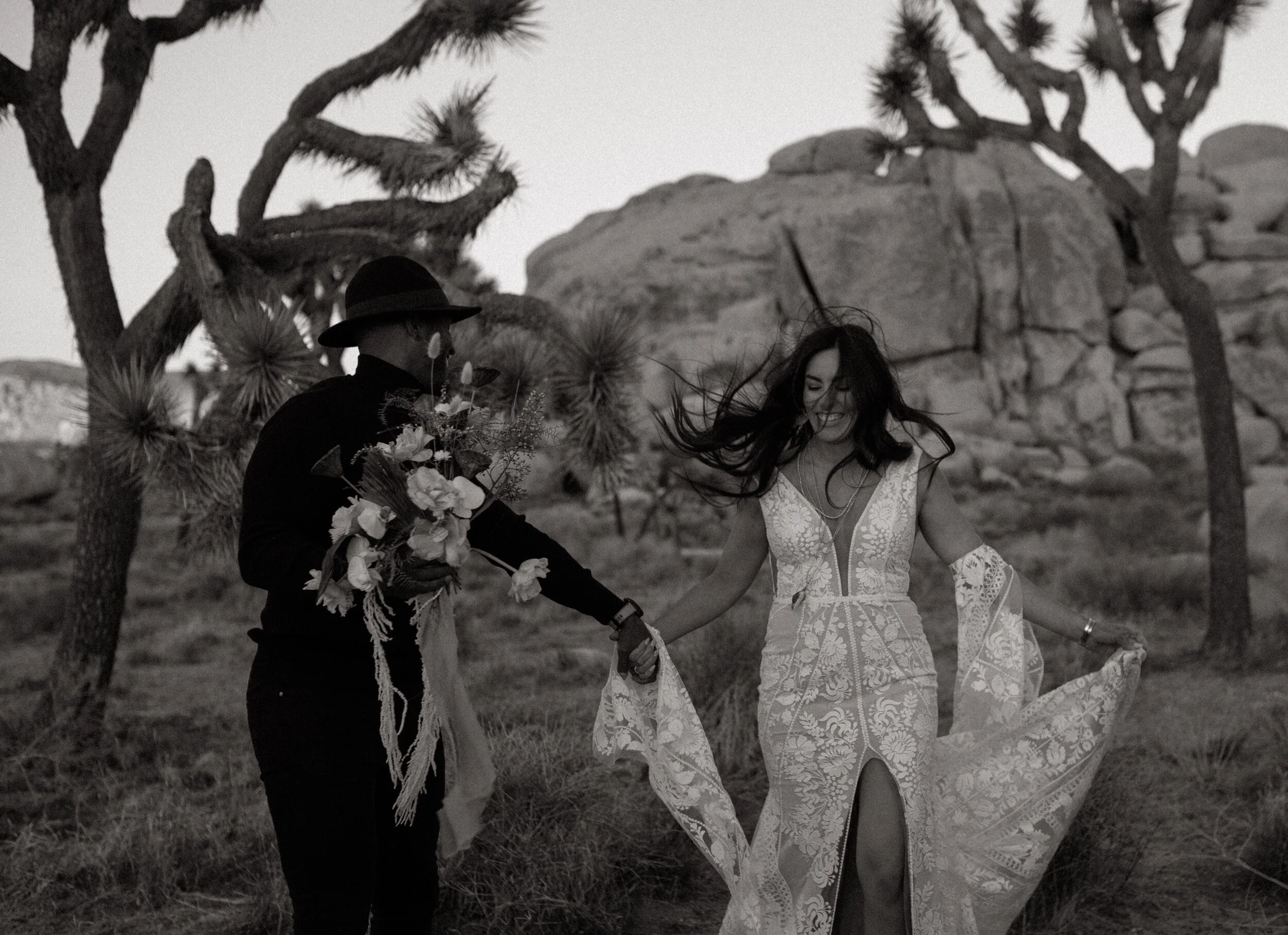 24_joshua-tree-elopement79.jpg