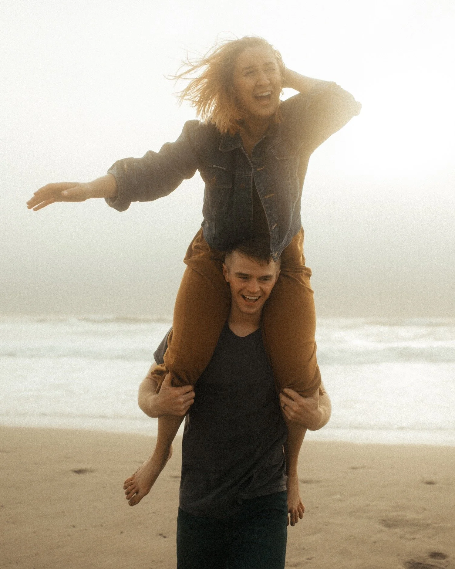 06_lincoln_city_couple_session-5.jpg