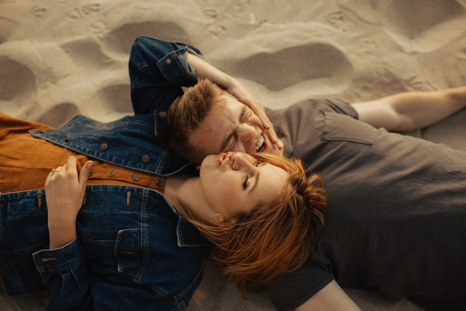 11_lincoln_city_couple_session-25.jpg