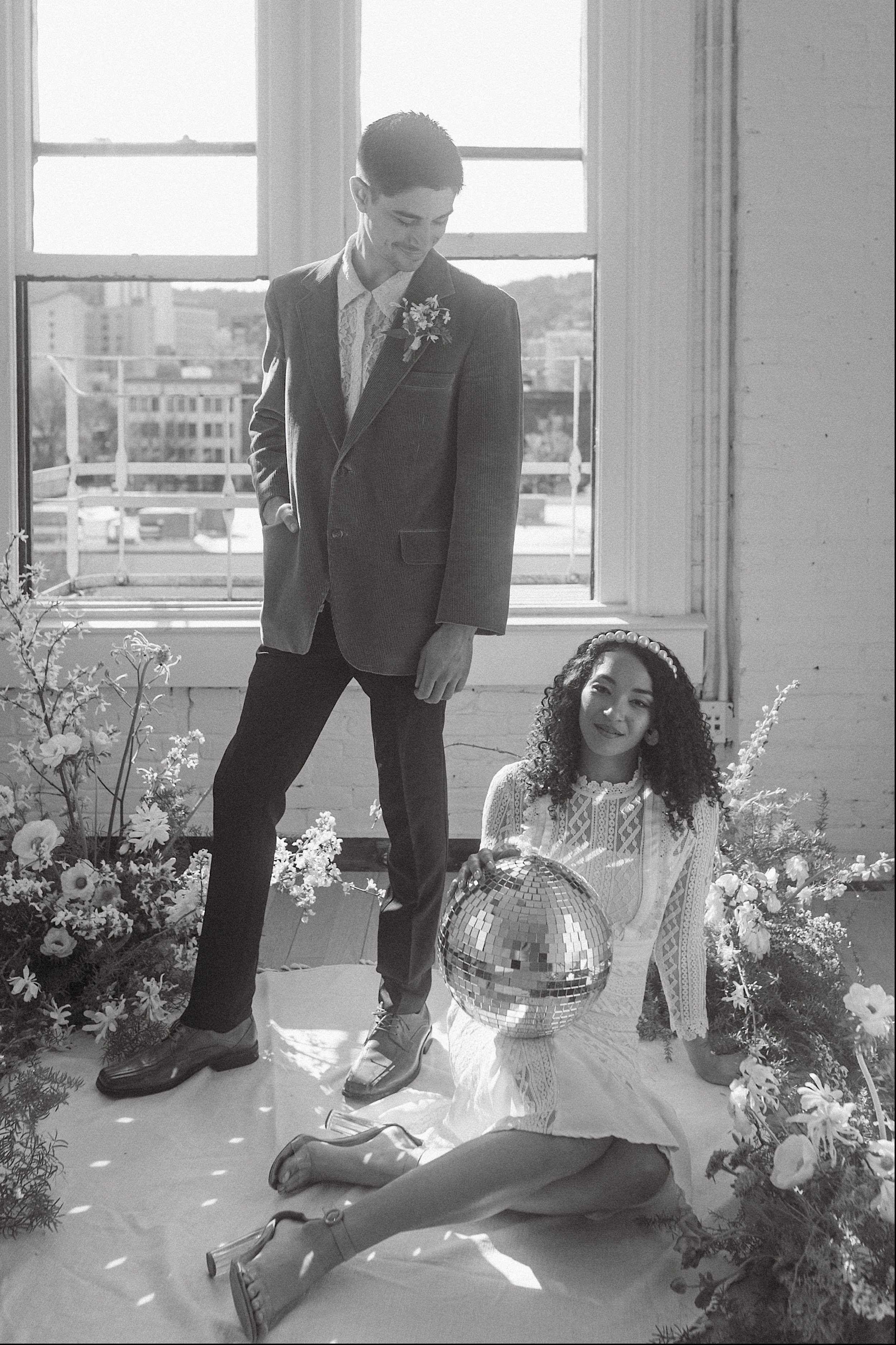 02_minimal-retro-styled-bridal1.jpg