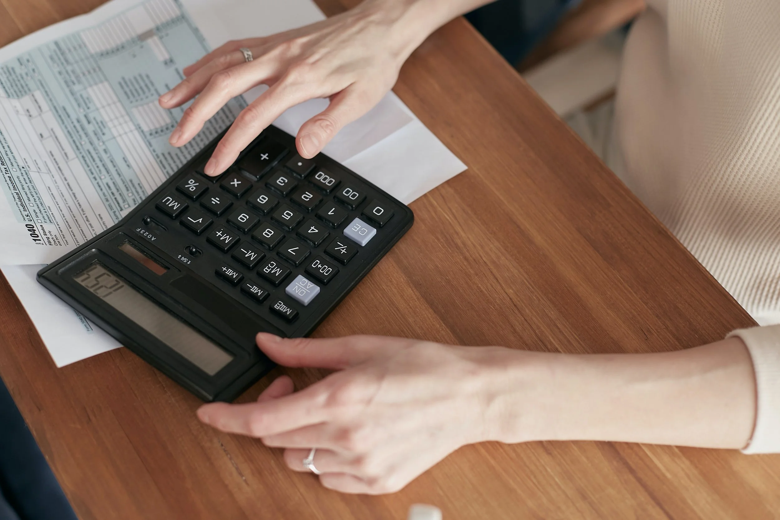 What are the most typical costs and penalties with invoice finance?