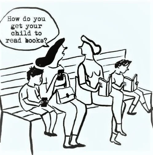 how-do-you-get-your-child-to-read-books-he-31878583.jpg
