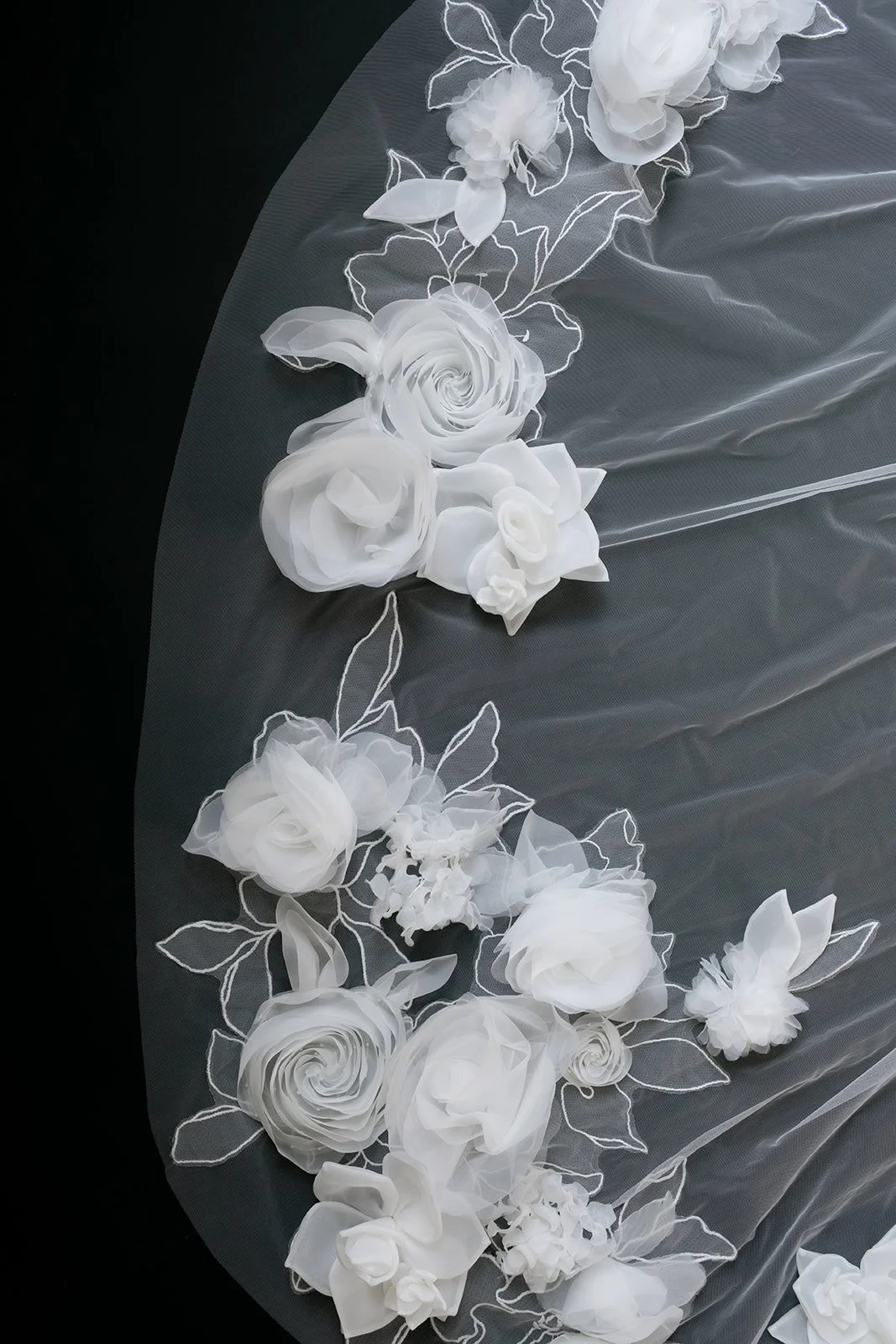 3DFloralOrganzaVeilDetail2.jpg