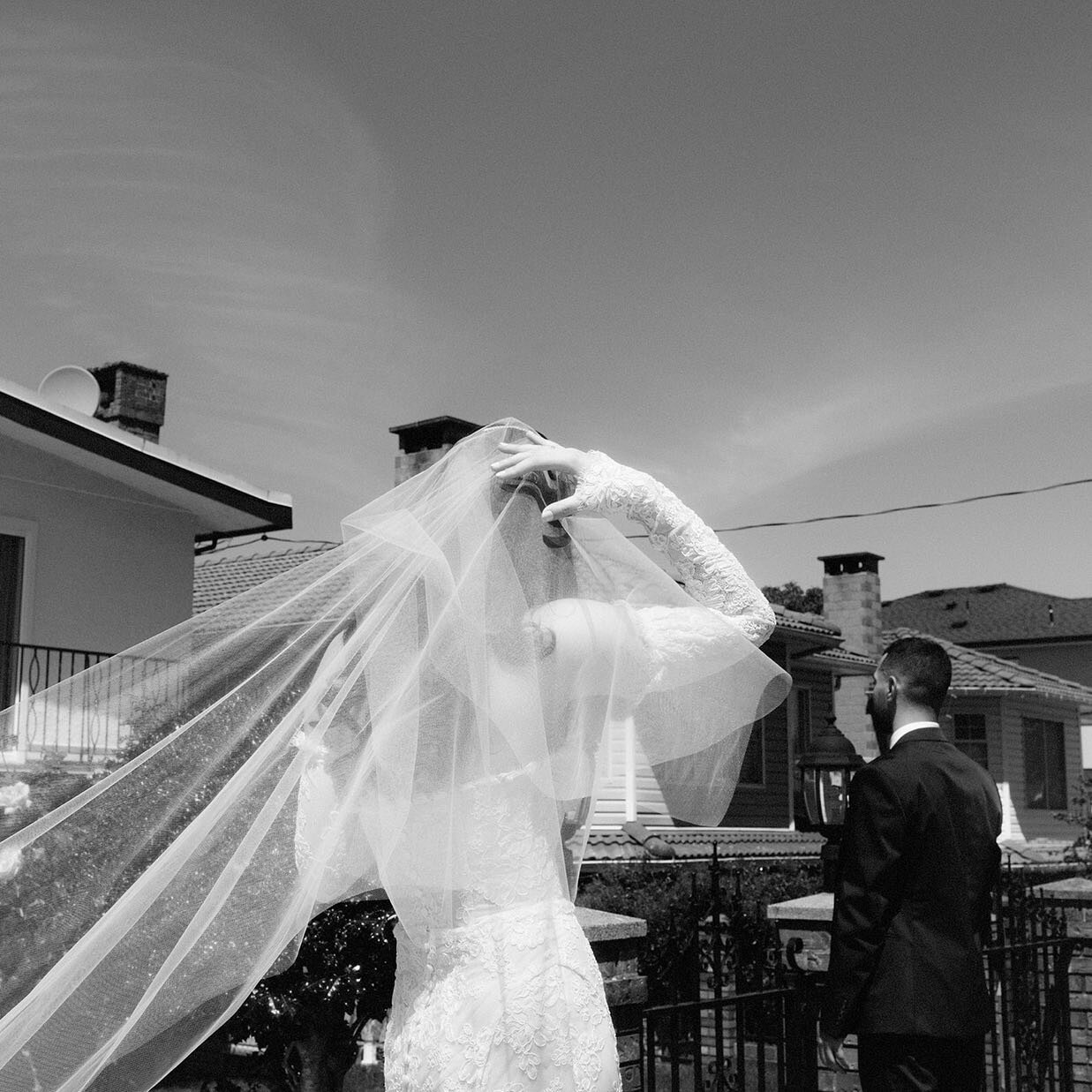 Melina in The Paris veil //
#fortheromantics

Shop now:
www.janerhyan.com/shop/the-paris-veil

📸: @tomaszwagnerco 
.
.
.
.
#luxurybridal #luxurywedding #elope #elopementwedding #elopementlove #weddinginspiration #bridalgown #bridalveil #bridalshop #