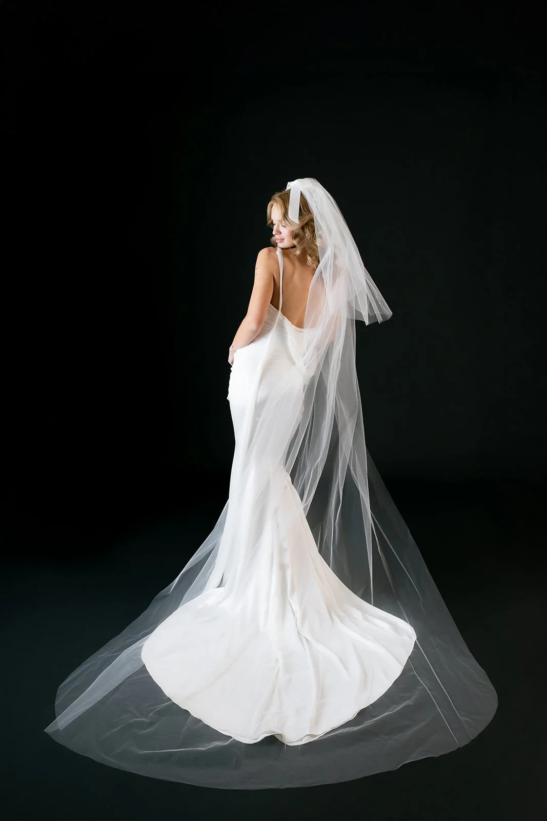 VintageSatinBowVeilCathedralBlusherBack2.jpg
