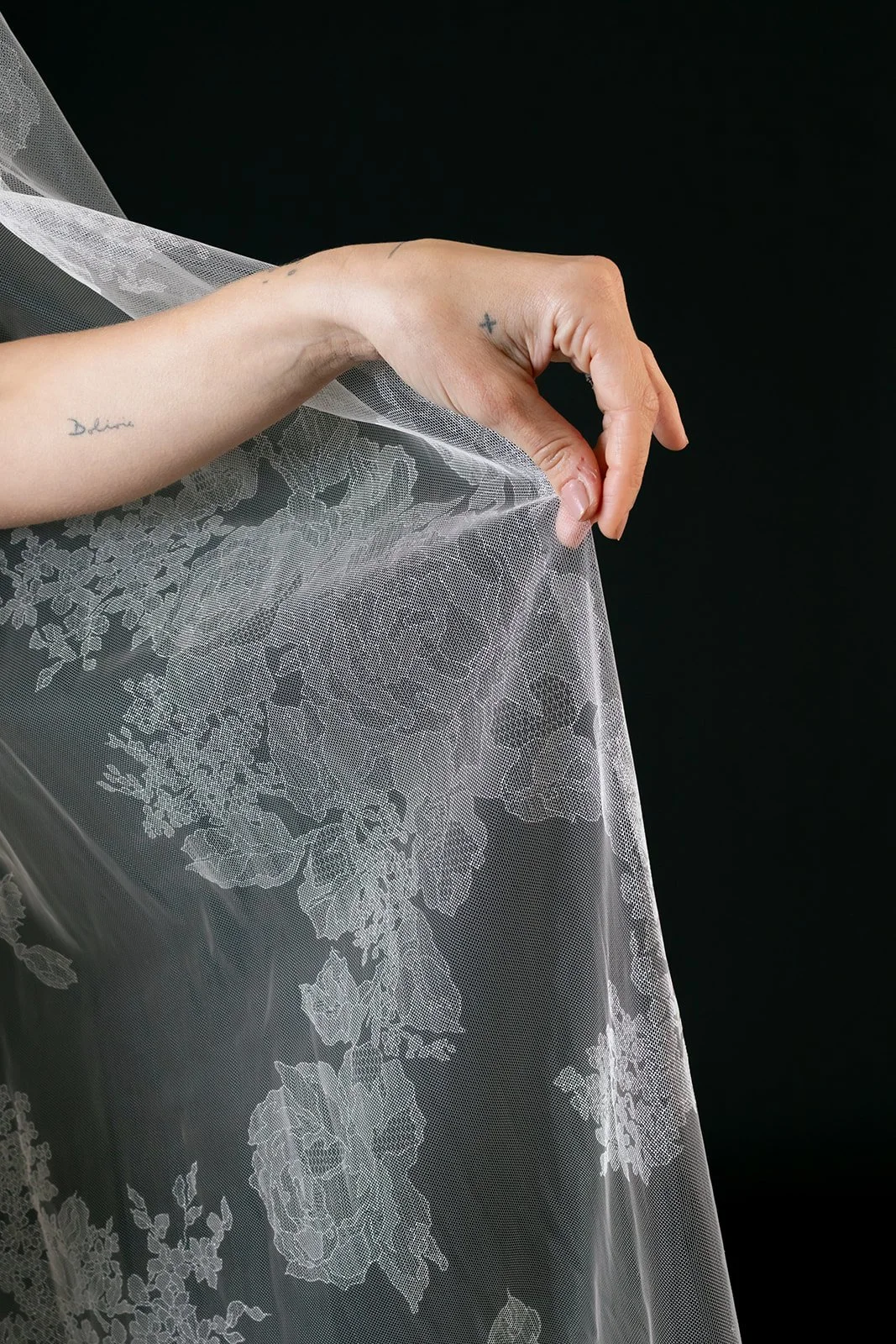 FloraVeilFabricDetail.jpg