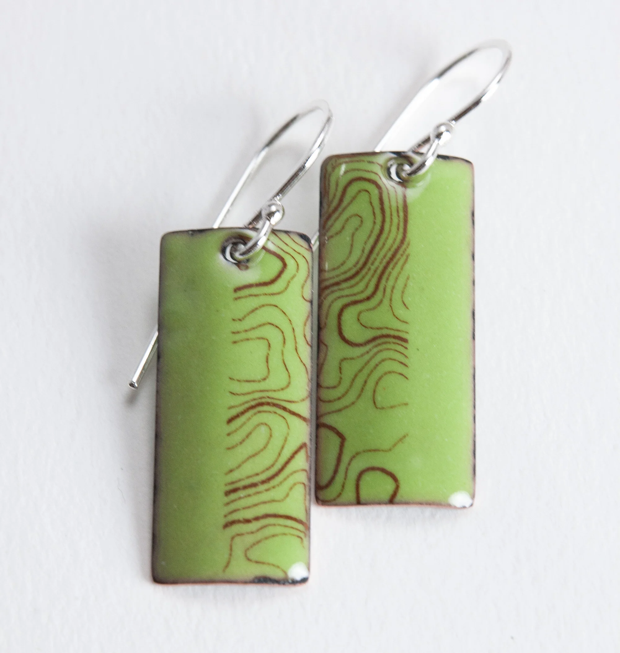 Rectangular Spring Green Topo Enamel Dangle Earrings