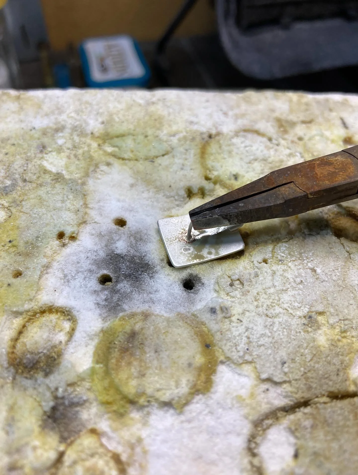 Ok, so maybe I was a little hasty and a little overly dramatic. I&rsquo;ve been working on these earrings for hours. I want my groove back!  Whine, whine!  So sorry. 😣 I&rsquo;ll get there. 

#shithappens💩 
#reallife