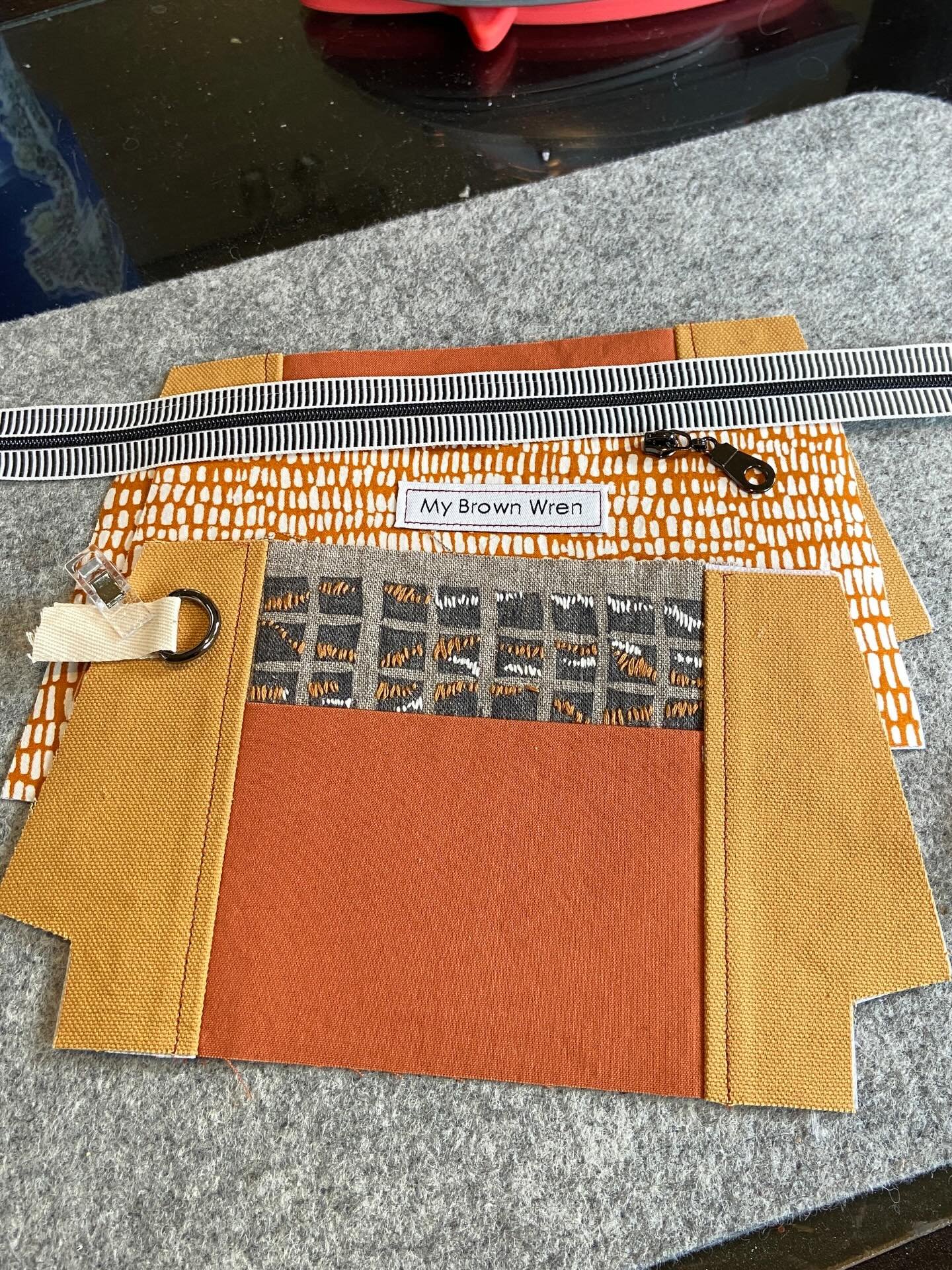 Bag making is like jewelry making. It needs to be precise. If it&rsquo;s not, you&rsquo;re going to see it. 

I&rsquo;m starting with patterns, like this one from @woodlandstitches_patterns - the Little Lottie Pouch. I made a modification to add a bl