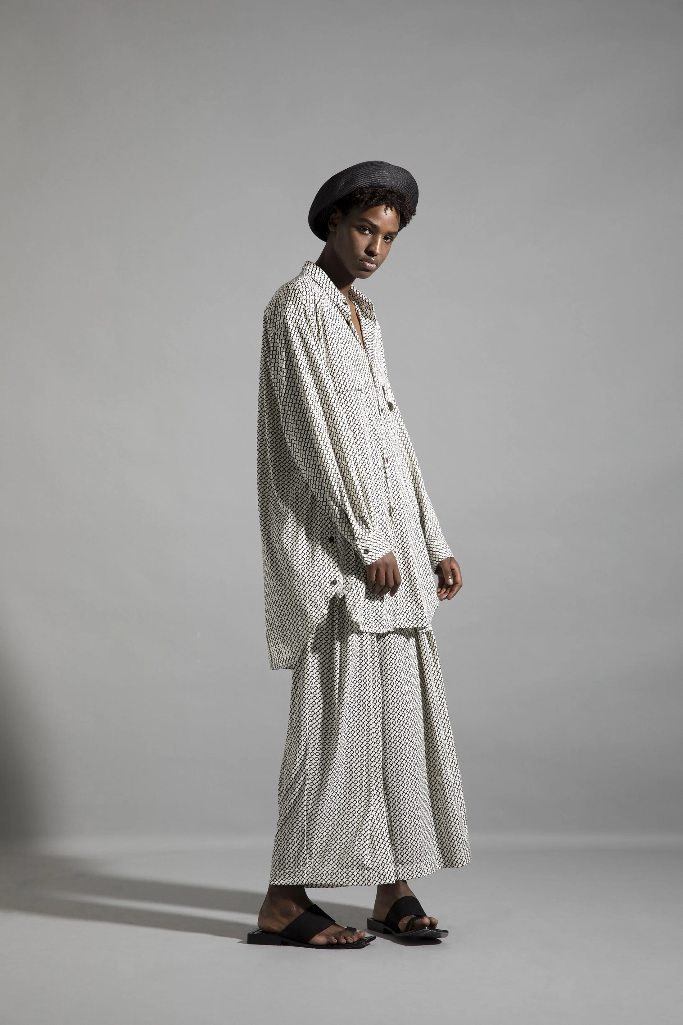 small.018_20ss HOMME_Robes&Confections.jpg