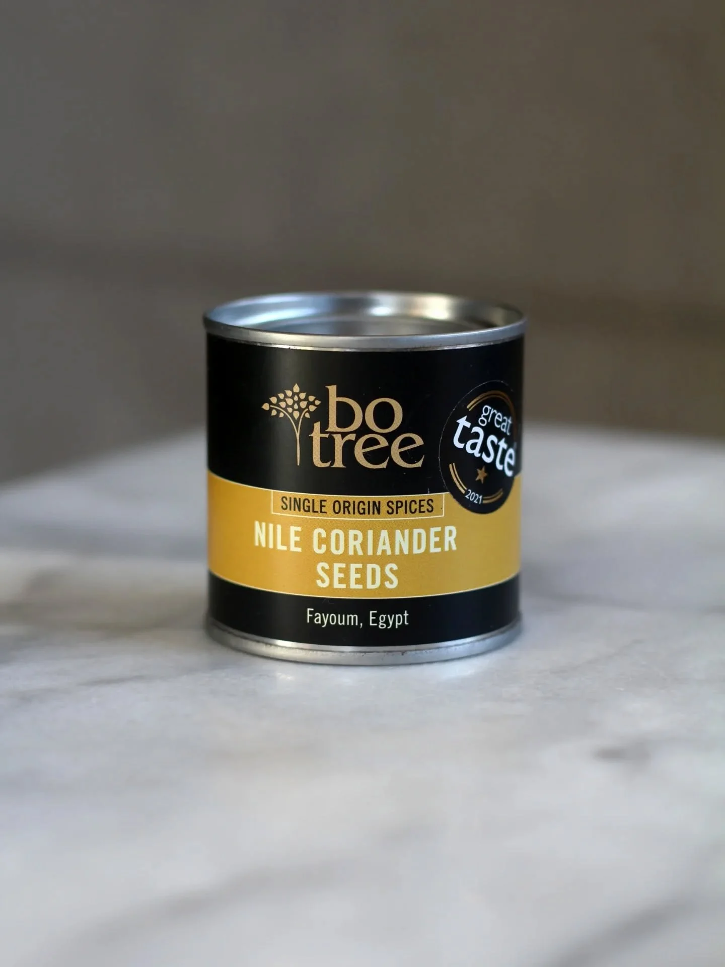 Swipe to open...

Nile Coriander Seeds!

These divine seedlings are bursting with a fresh herby sensation, incorporating fruity aromas of orange peel and dried apricot. 

Use whole, crushed, or ground for a fabulous coriander commotion.

Try adding t