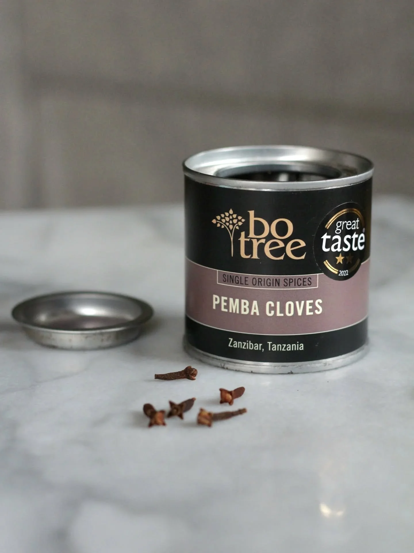 Our BoTree Pemba cloves are packed with a punch. A deeply moreish, sensational, and heavenly aroma, partnered with a bright tingly sweetness!

And because Pemba cloves have a significantly higher percentage of essential oils than other varieties, the