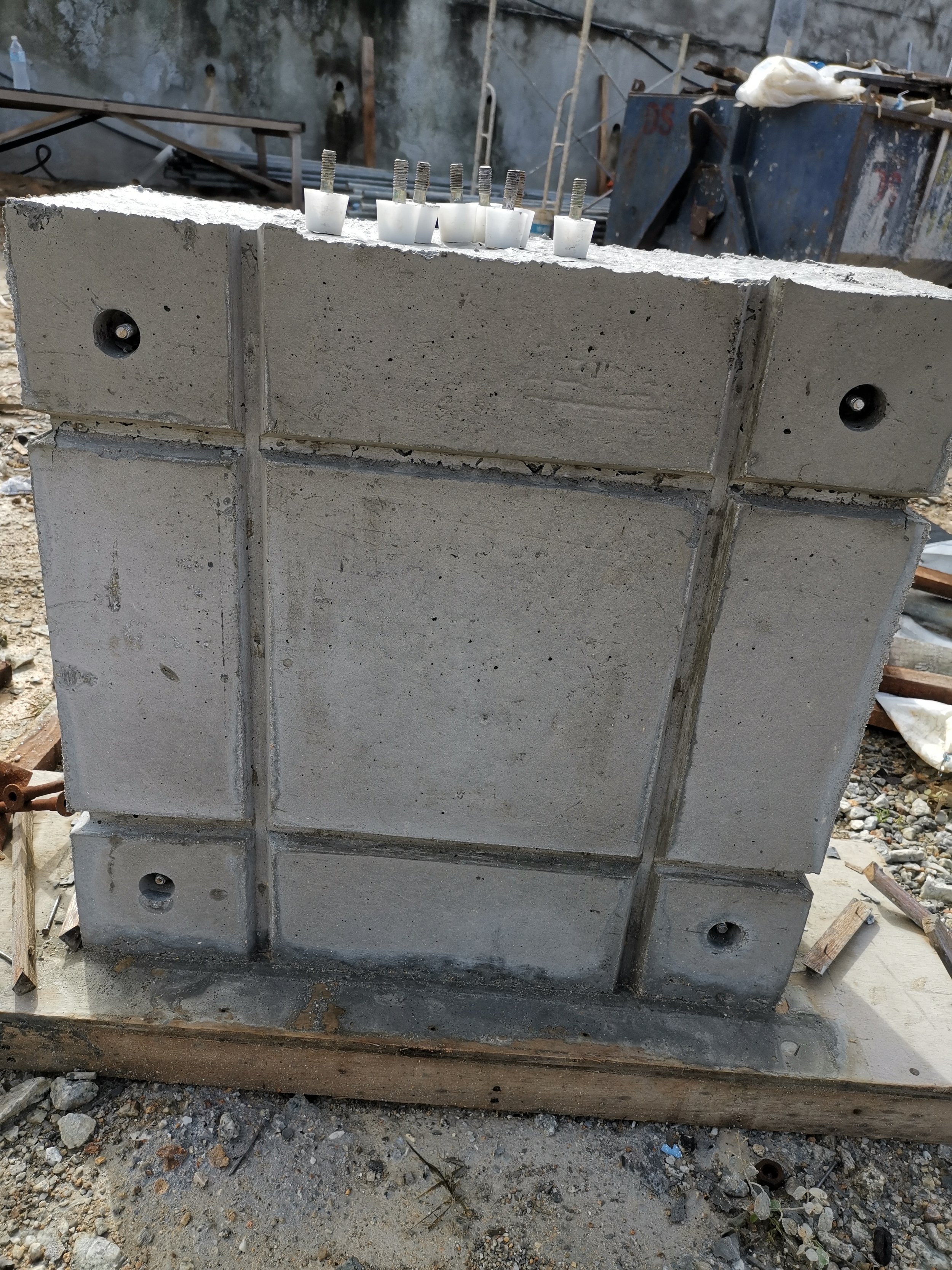 Mock up of concrete wall using selected timber strip profile