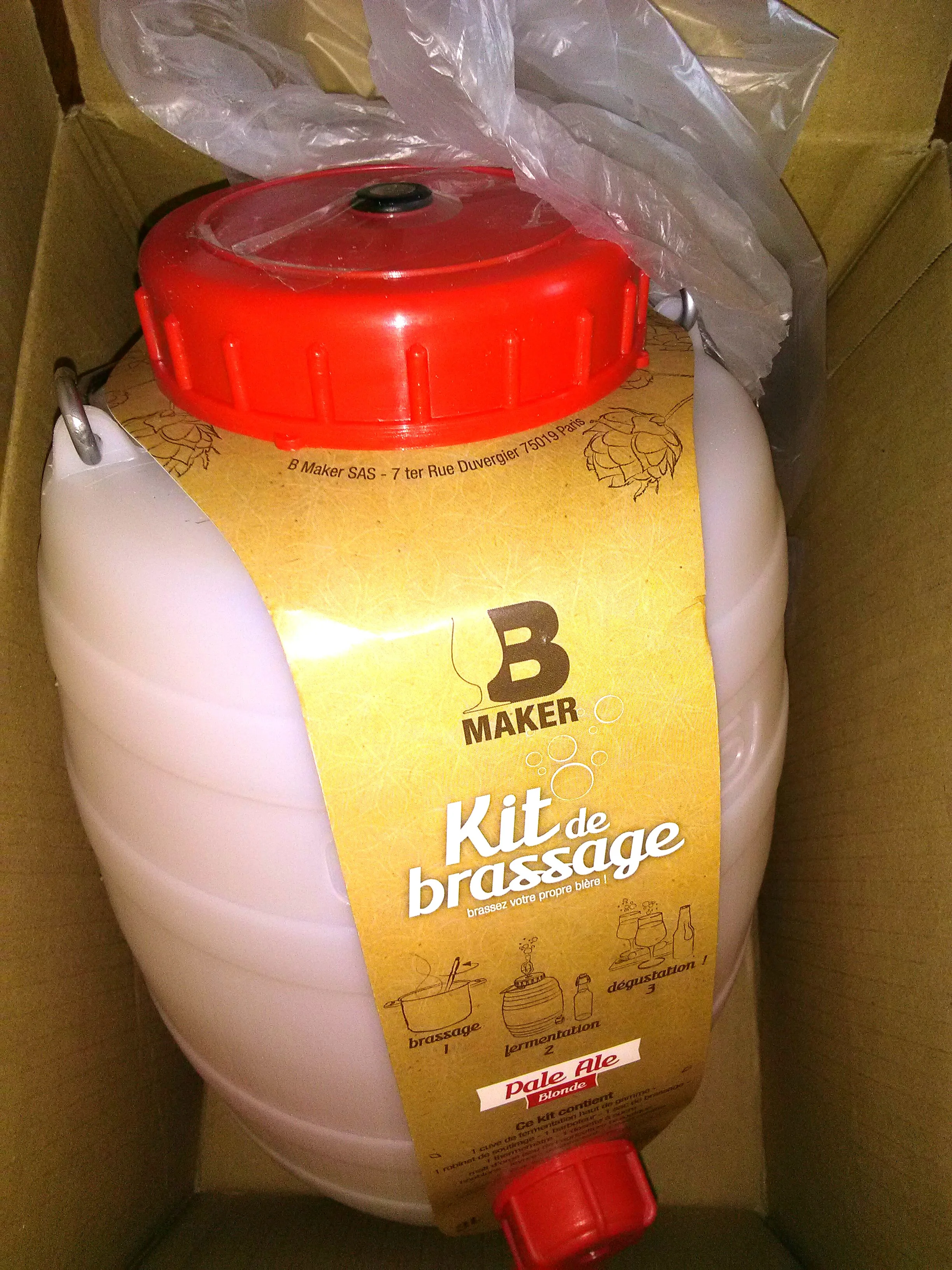 Après quelques recherches et des conseils de brasseurs en herbe, j'ai choisit le kit B-MAKER.