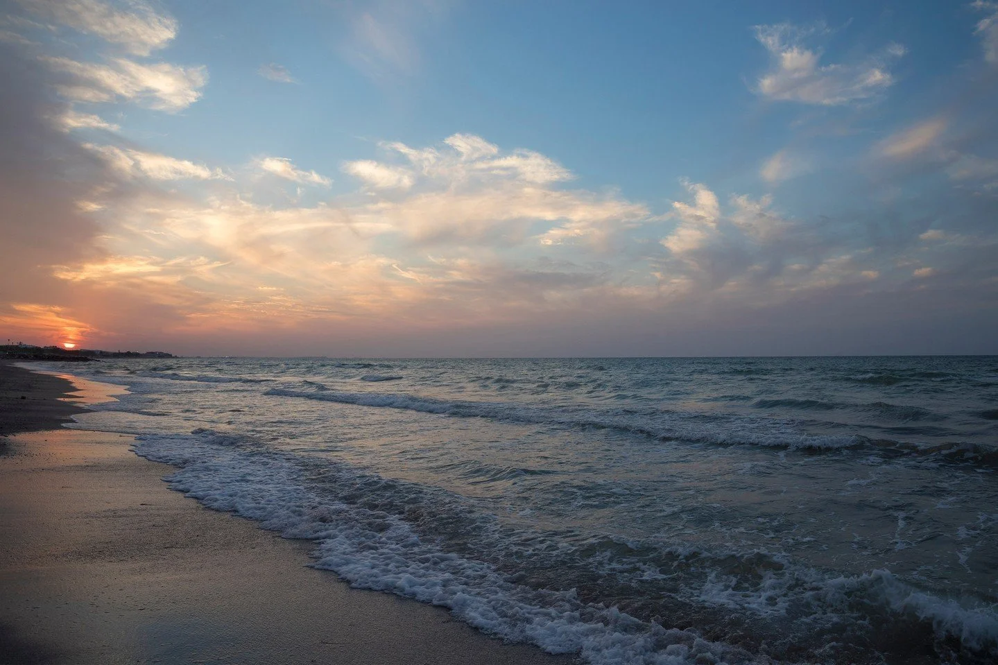 Who else is dreaming of sunshine, as the UK's days get chilly? Why not bask in the Omani sun, stretched out on a private cabana overlooking the sea. Escape to the @thechedimuscat this winter and enjoy 20% off each stay when booked in advance. Muscat&