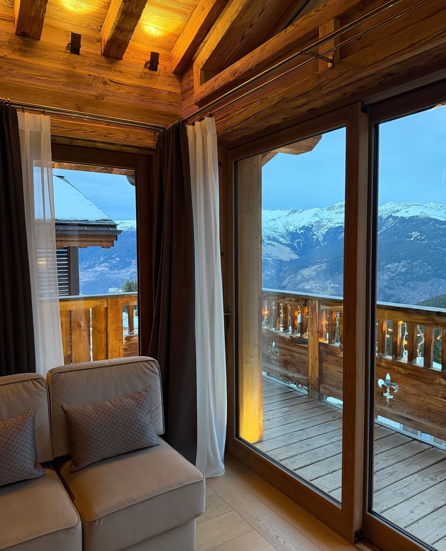 Read what @hannahtravelconcierge from @cartology has to say about her stay at @ultimatacollection in Courchevel ⬇️⁠
⁠
'Ultima Hotel Courchevel is the perfect stay for families, friends or even couples! The chalets are beautiful with breathtaking view