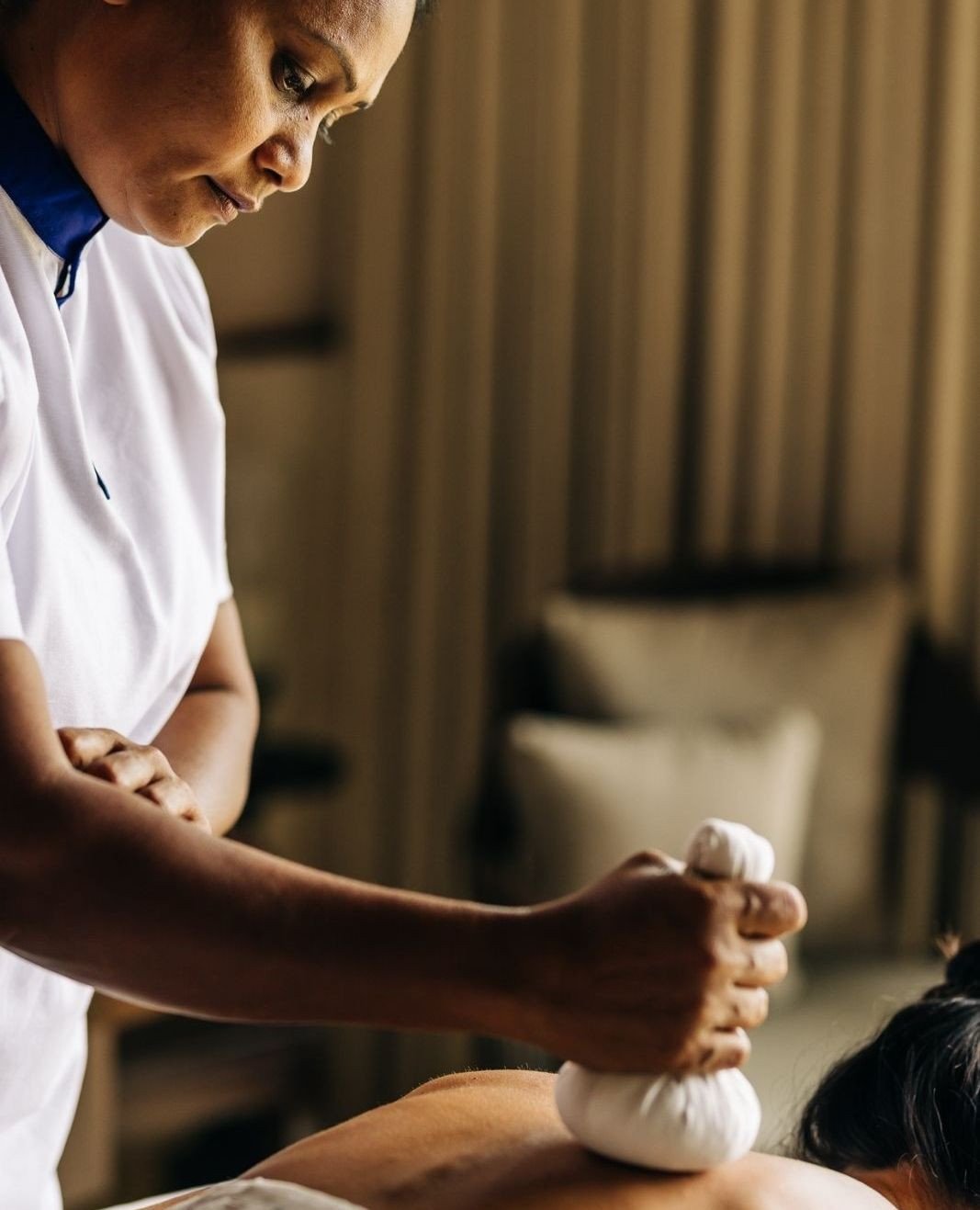 LEARN TO HEAL - Travel can be an opportunity not just to switch off, but to learn something that stays with you long after you return home. In Sri Lanka, guests staying at &Agrave;NI Private Resorts have the opportunity to learn about Ayurvedic medic