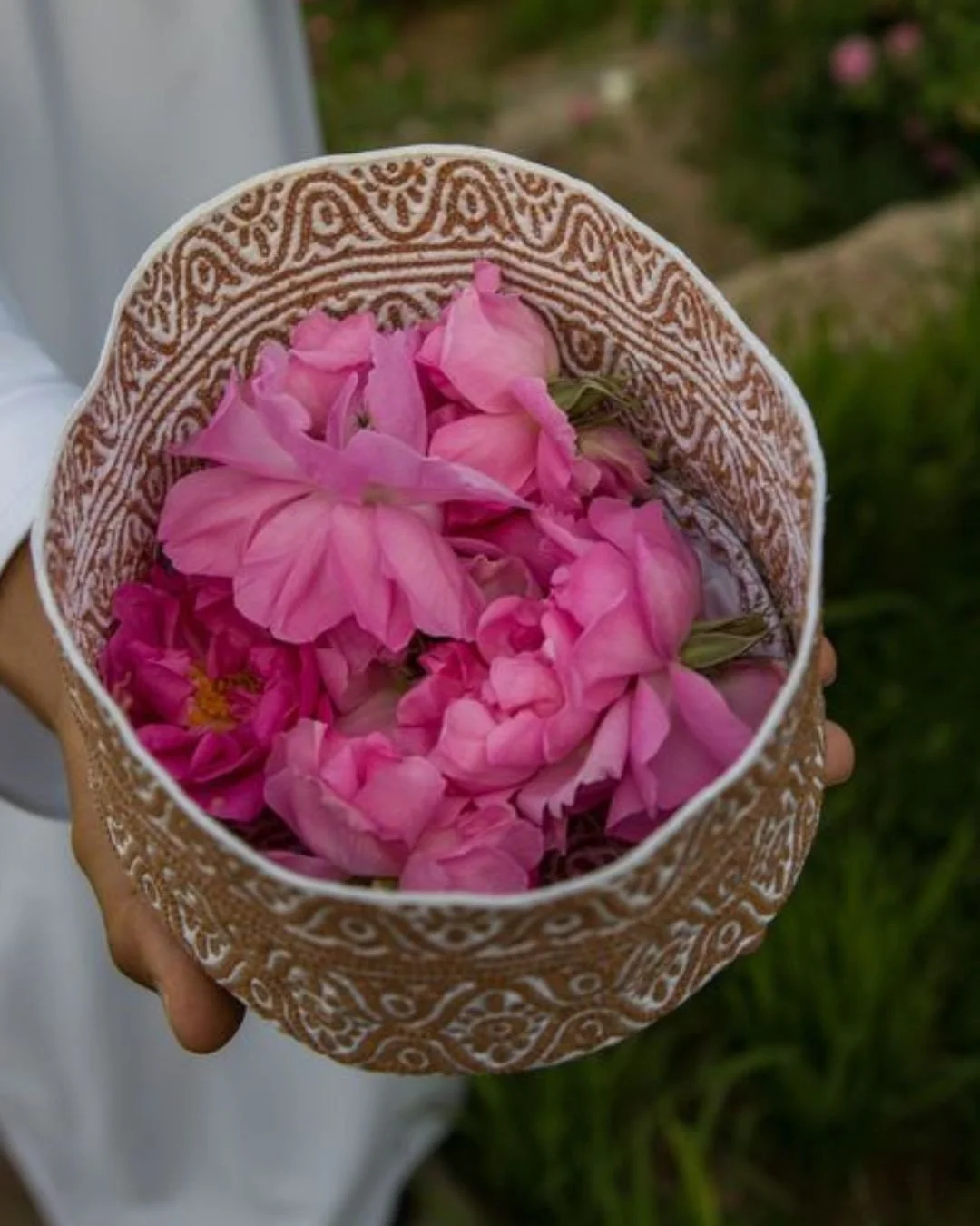 LEARN TO MAKE PERFUME - In Oman, fragrance is part of the culture, the welcome and daily life, with a long history rooted in frankincense and perfume making.⁠
Guests staying at The Chedi Muscat can visit the Amouage factory to learn about the art of 
