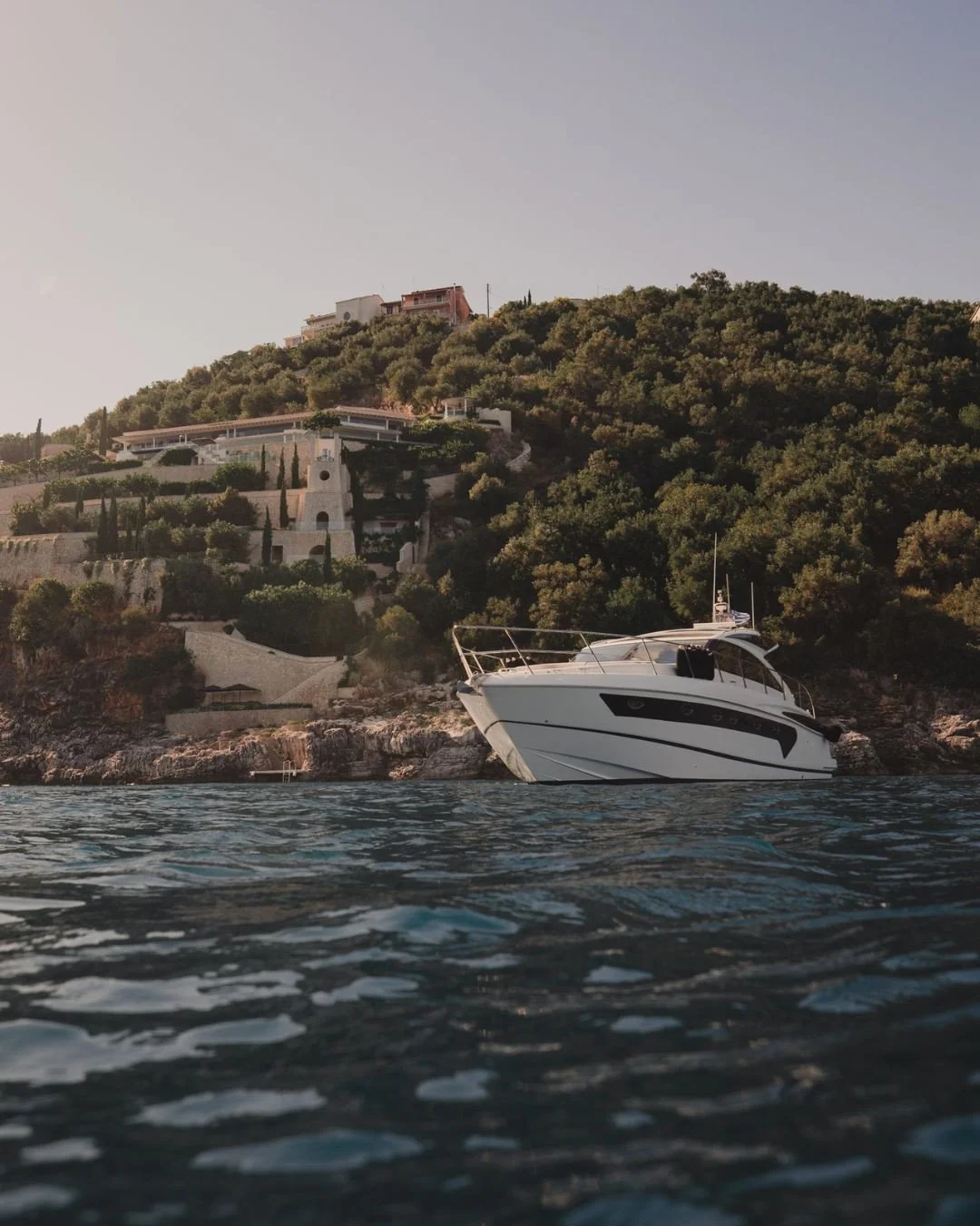 Travelling with family always sounds simple in theory, but finding somewhere that genuinely works for different ages, personalities and holiday styles is often the challenge.⁠
⁠
What makes a stay at Ultima Corfu feel so effortless is the balance betw