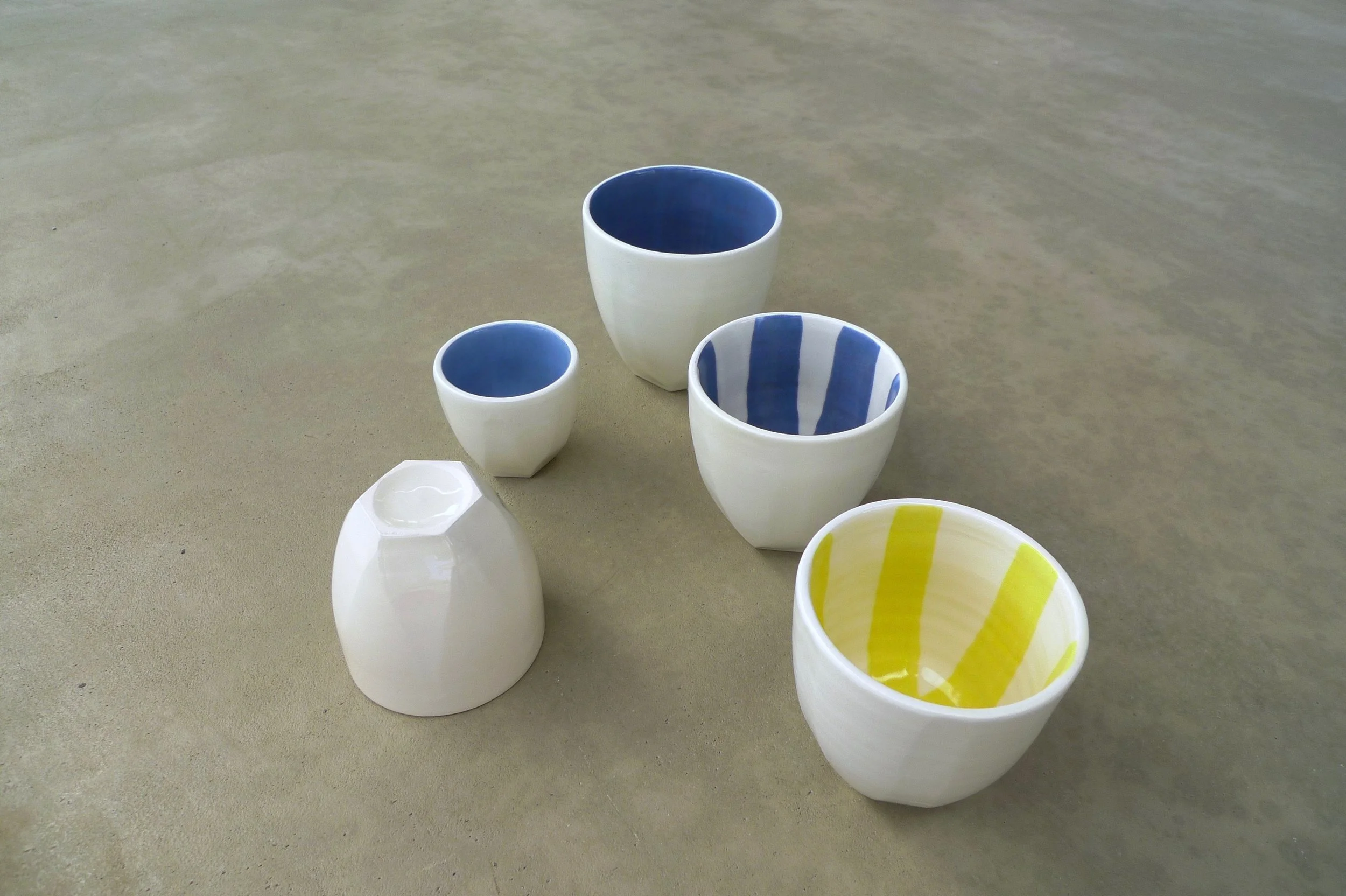 white ceramic body 4 sizes various colours: 9x9cm(E),8x8cm(E),7.5x7cm(E),6x6(E)