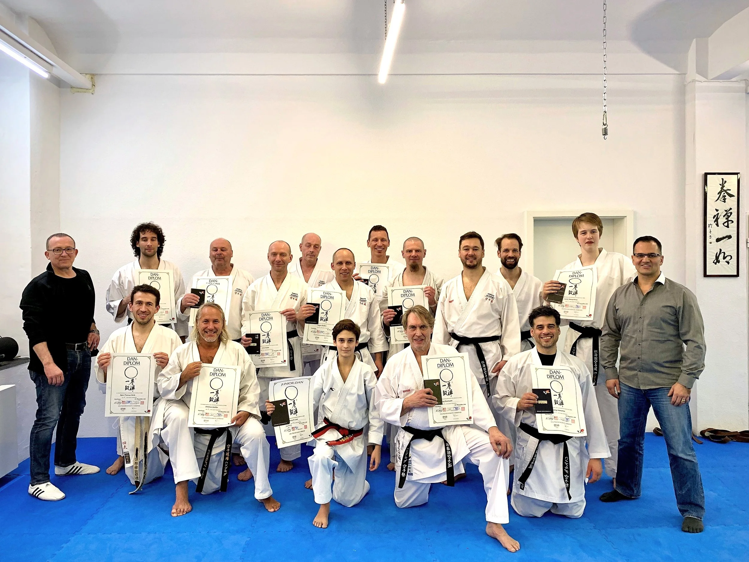NEUE DAN-Grade in der KARATE ACADEMY