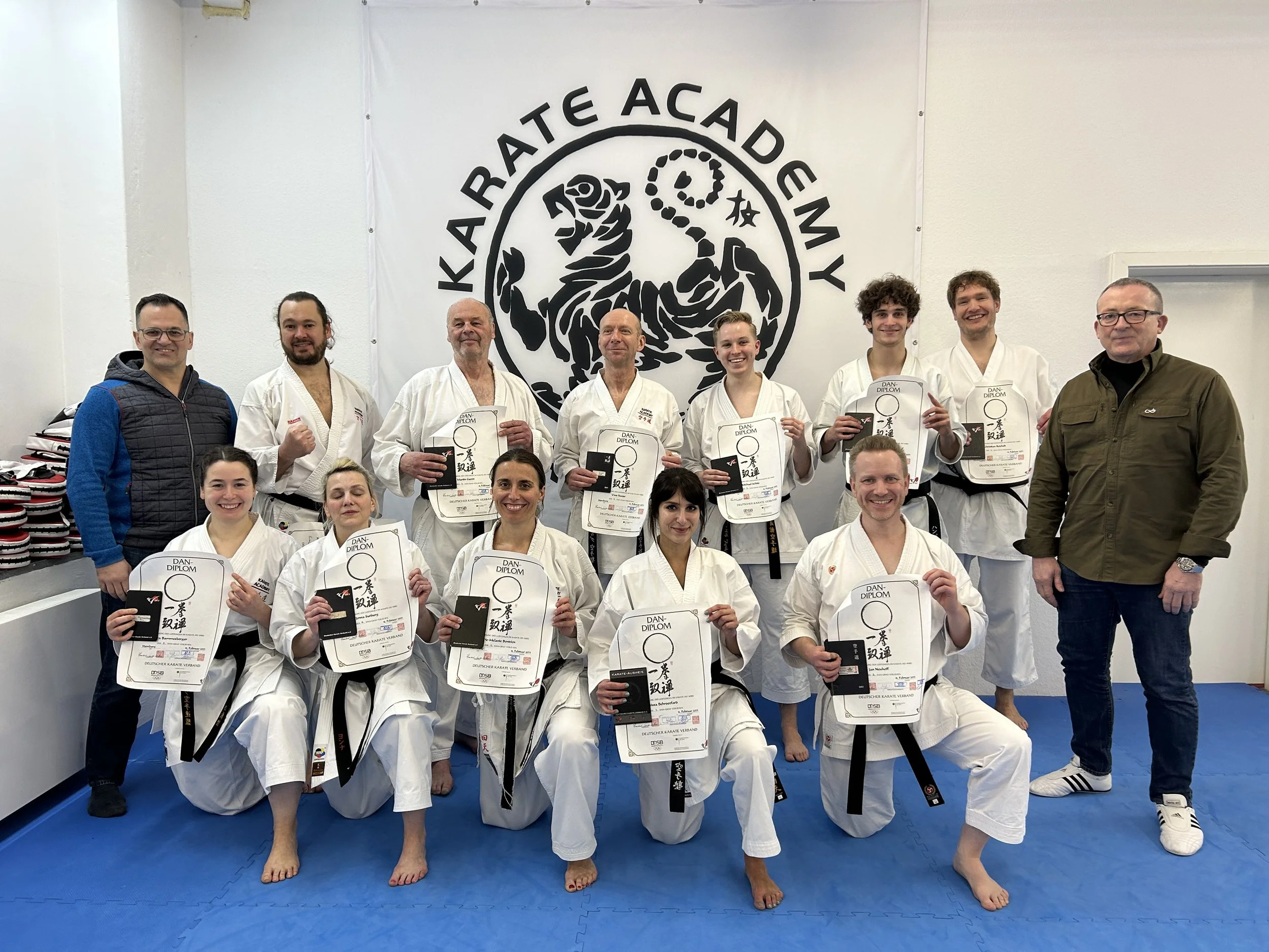 LEHRGANG und DAN-PRÜFUNG in der KARATE ACADEMY HAMBURG