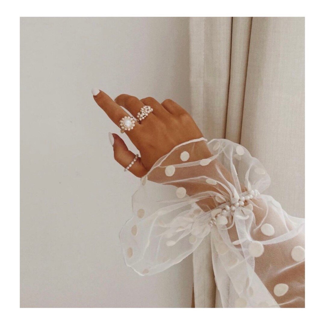 OK THIS 👌🏻⠀⠀⠀⠀⠀⠀⠀⠀⠀
.⠀⠀⠀⠀⠀⠀⠀⠀⠀
.⠀⠀⠀⠀⠀⠀⠀⠀⠀
The sleeves, the jewellery, the nails...EVERYTHING.⠀⠀⠀⠀⠀⠀⠀⠀⠀
.⠀⠀⠀⠀⠀⠀⠀⠀⠀
.⠀⠀⠀⠀⠀⠀⠀⠀⠀
Image via @bridaleditor by @_zoemarch⠀⠀⠀⠀⠀⠀⠀⠀⠀
.⠀⠀⠀⠀⠀⠀⠀⠀⠀
.⠀⠀⠀⠀⠀⠀⠀⠀⠀
#wedding #weddingstyling #coolwedding #weddingdress #w