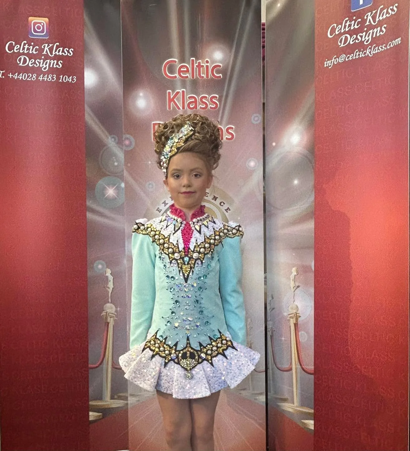 ⭐️ LUCIA ⭐️

Can we take a moment for this colour combo? 💚🩷

Lucia looks absolutely stunning in her first Celtic Klass Designs solo dress. The fresh mint green paired with the perfect pop of pink is giving all the girly, fun vibes while still looki