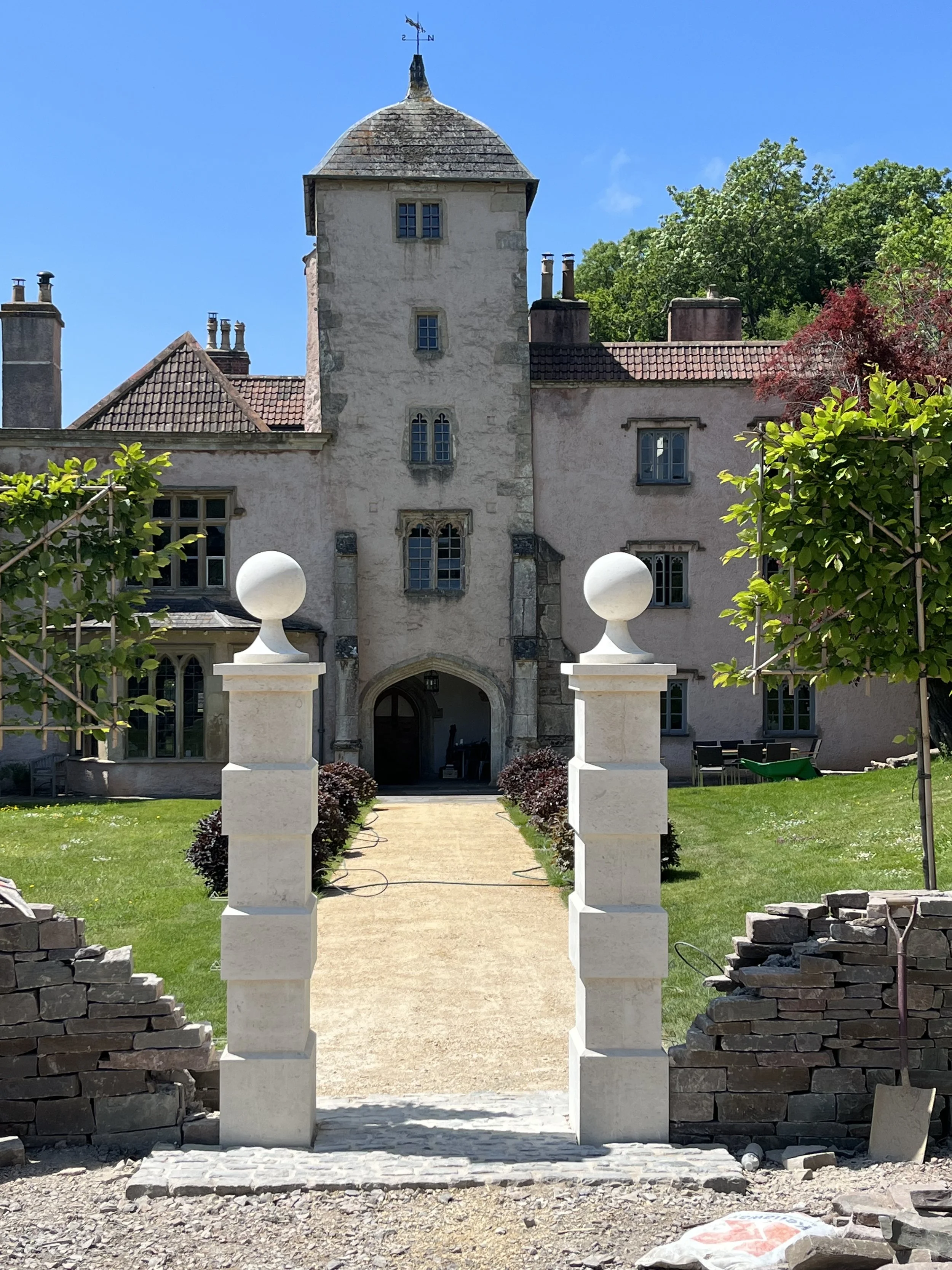 Bath stone gate piers