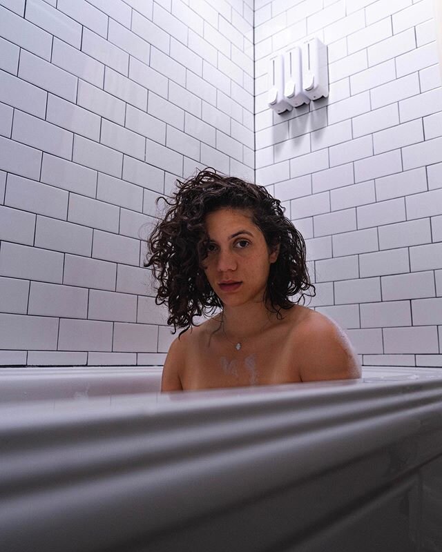 Who doesn&rsquo;t love a perfectly sized bathtub to relax in?
&bull;
📷 @celinecrichi
&bull;
#instagood #photooftheday #beautiful #happy #relax #weekend #travel #worldwidetravel #adventure #instadaily #photographer #videographer #fun #model #lifestyl