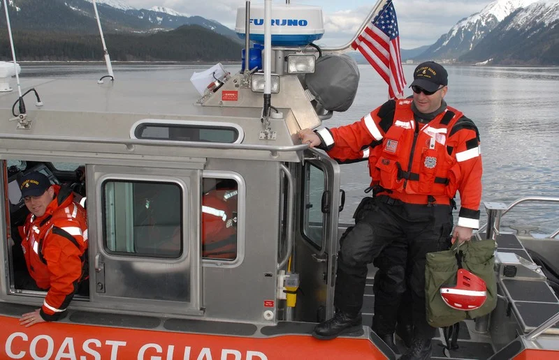 U.S.-Coast-Guard-01.jpg
