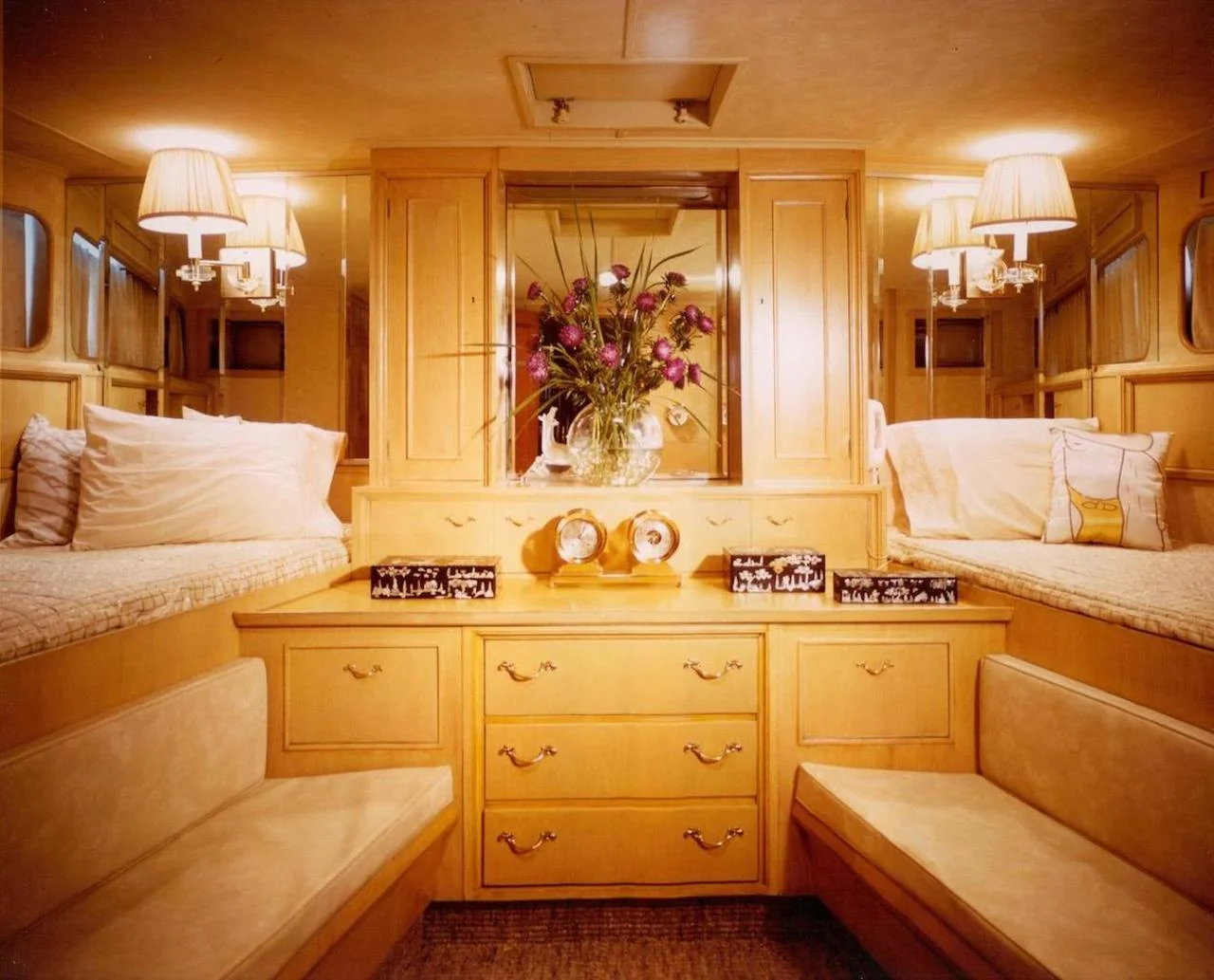 Feadship interior 4.jpg