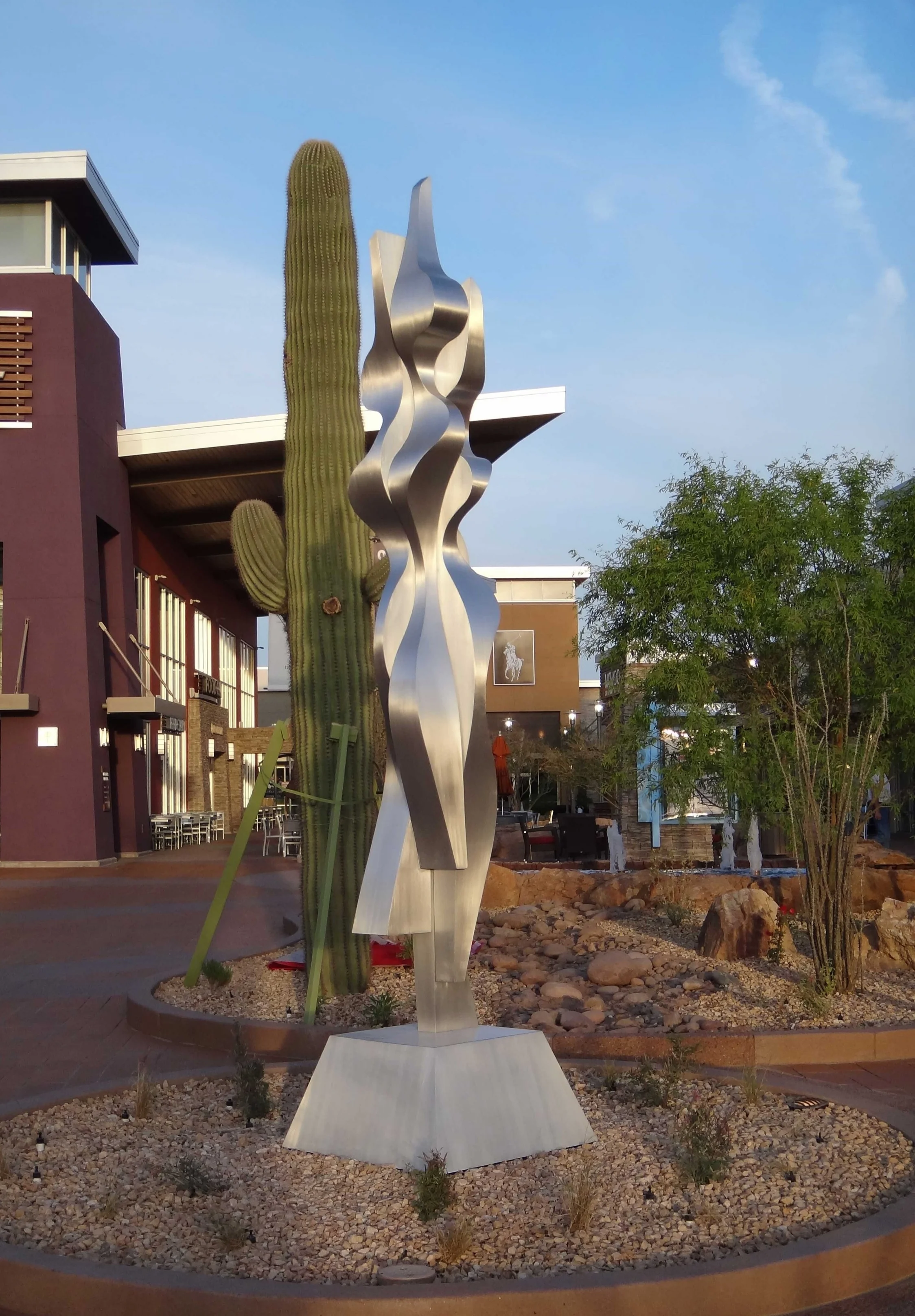 Undulating Column