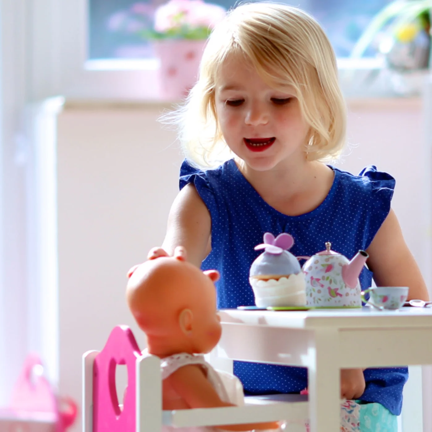 montessori and pretend play