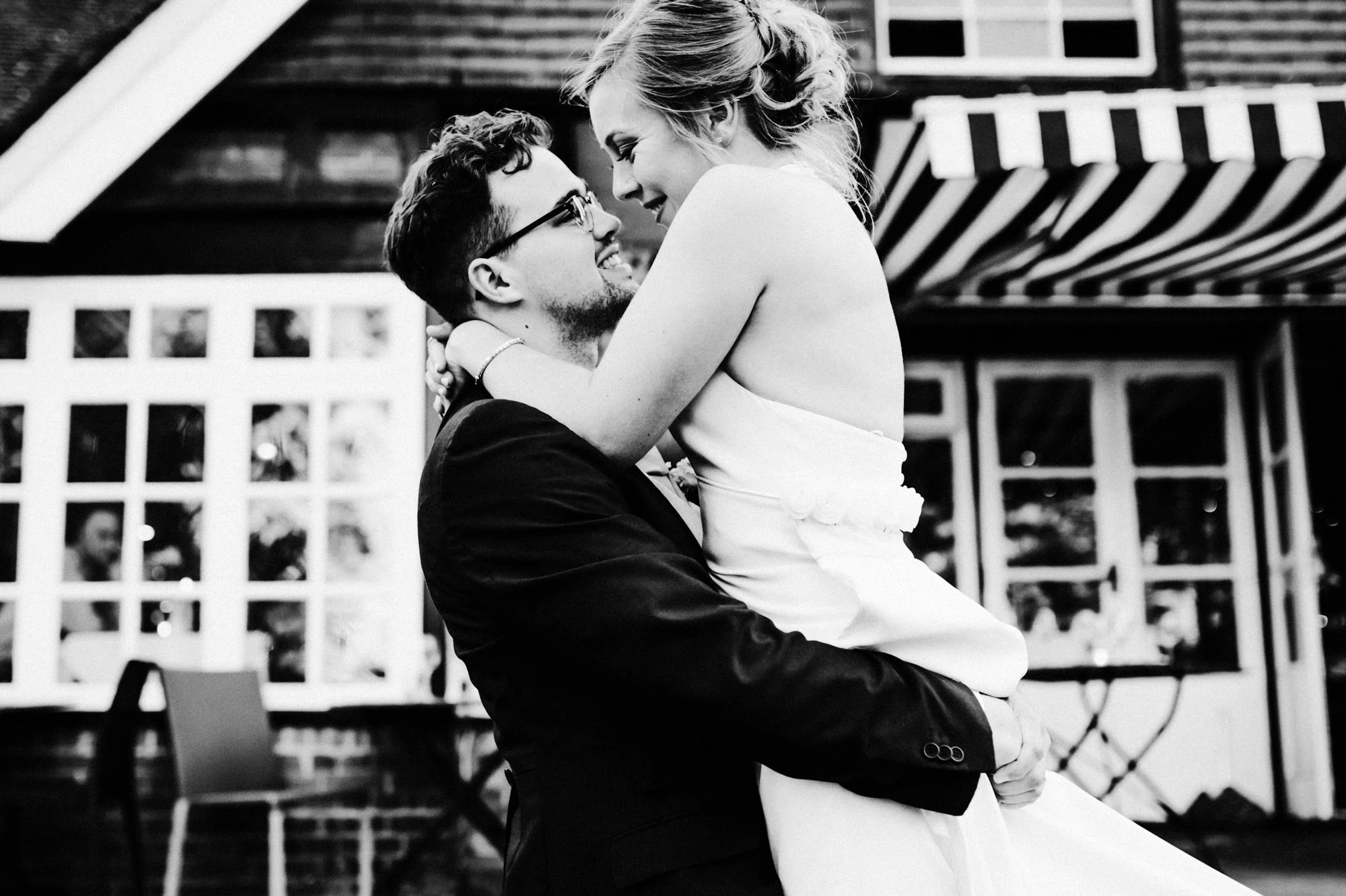 Cardiff Wedding Photographer-139.jpg