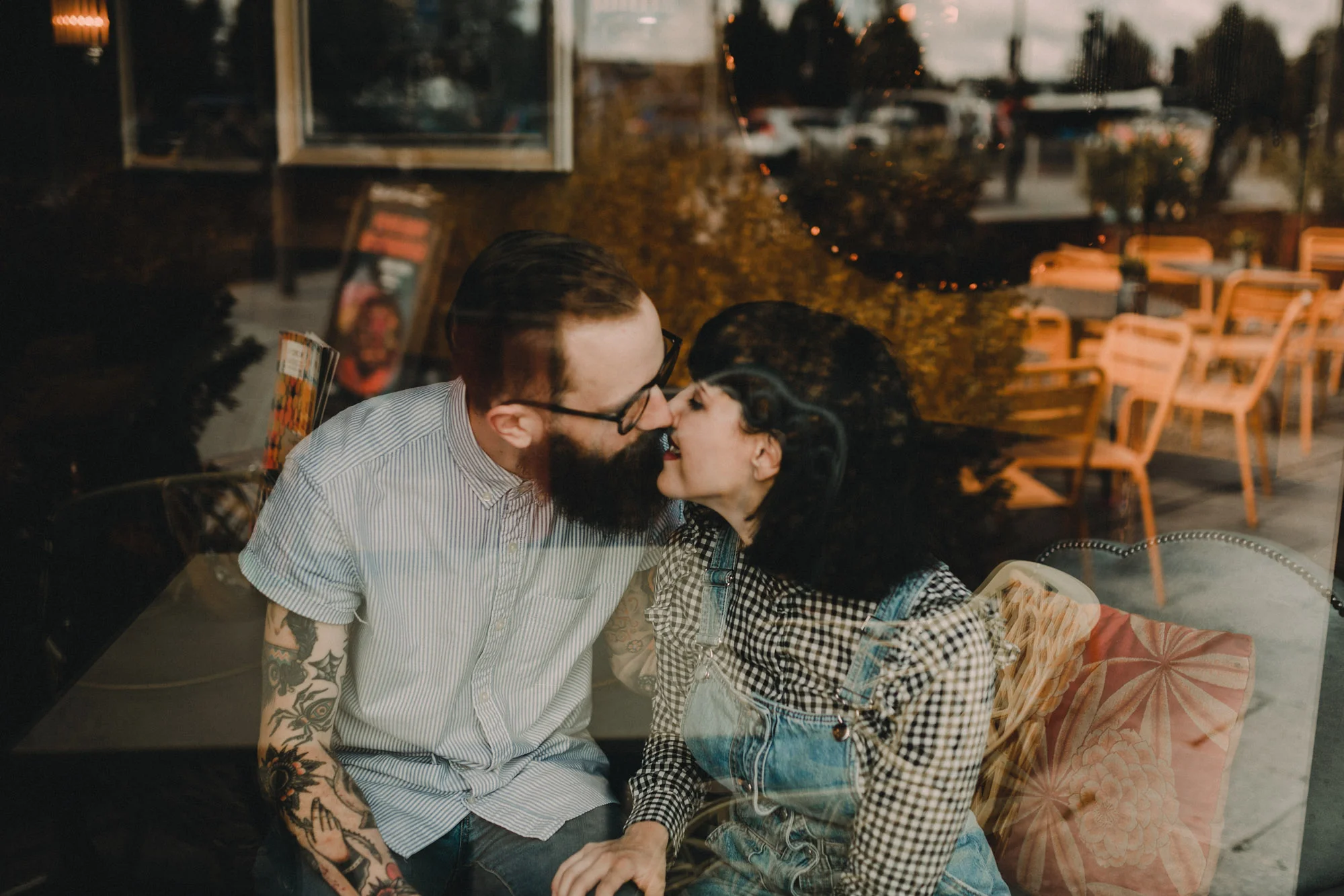 Cafe-Bar-Engagement-Photography26.jpg