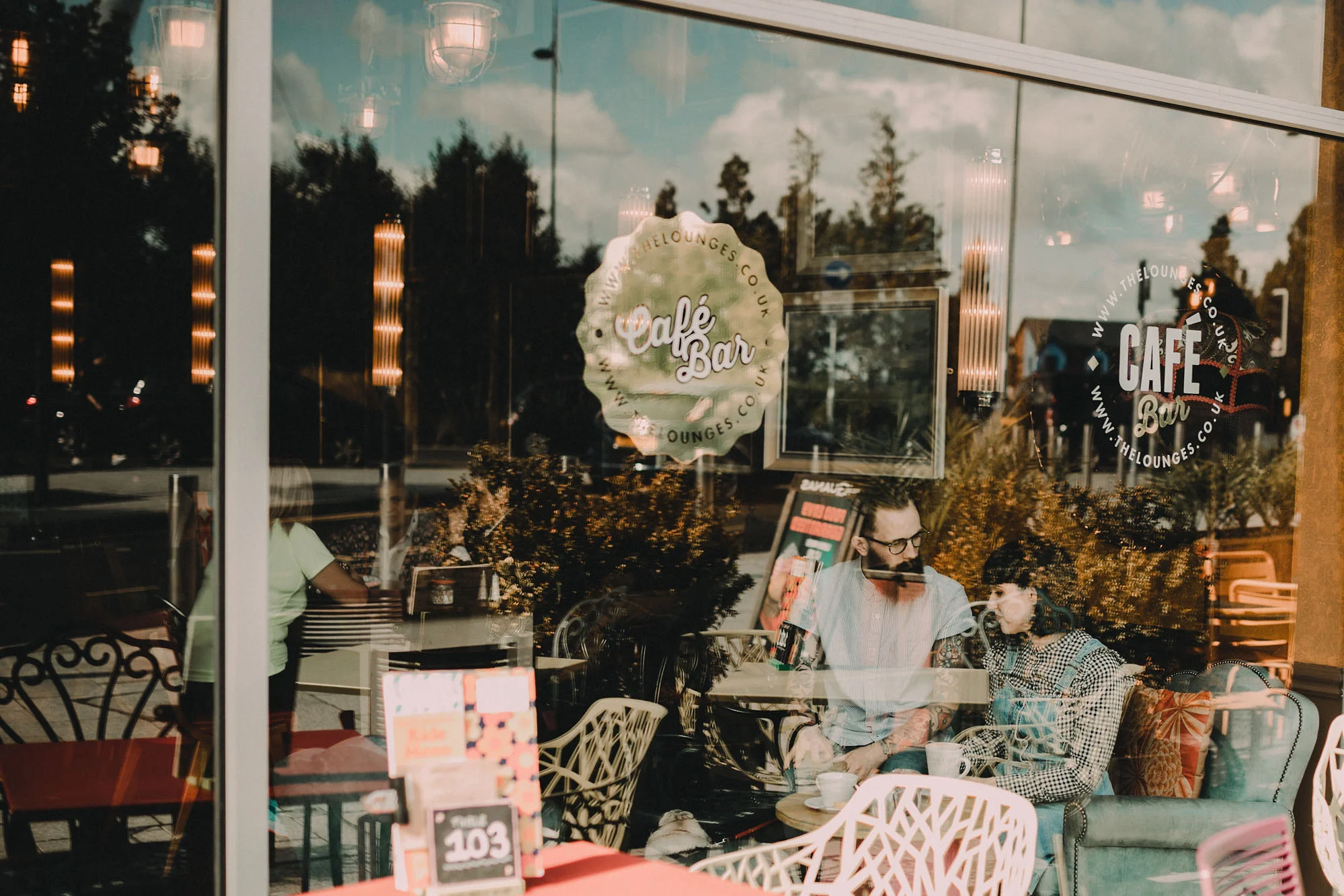 Cafe-Bar-Engagement-Photography27.jpg