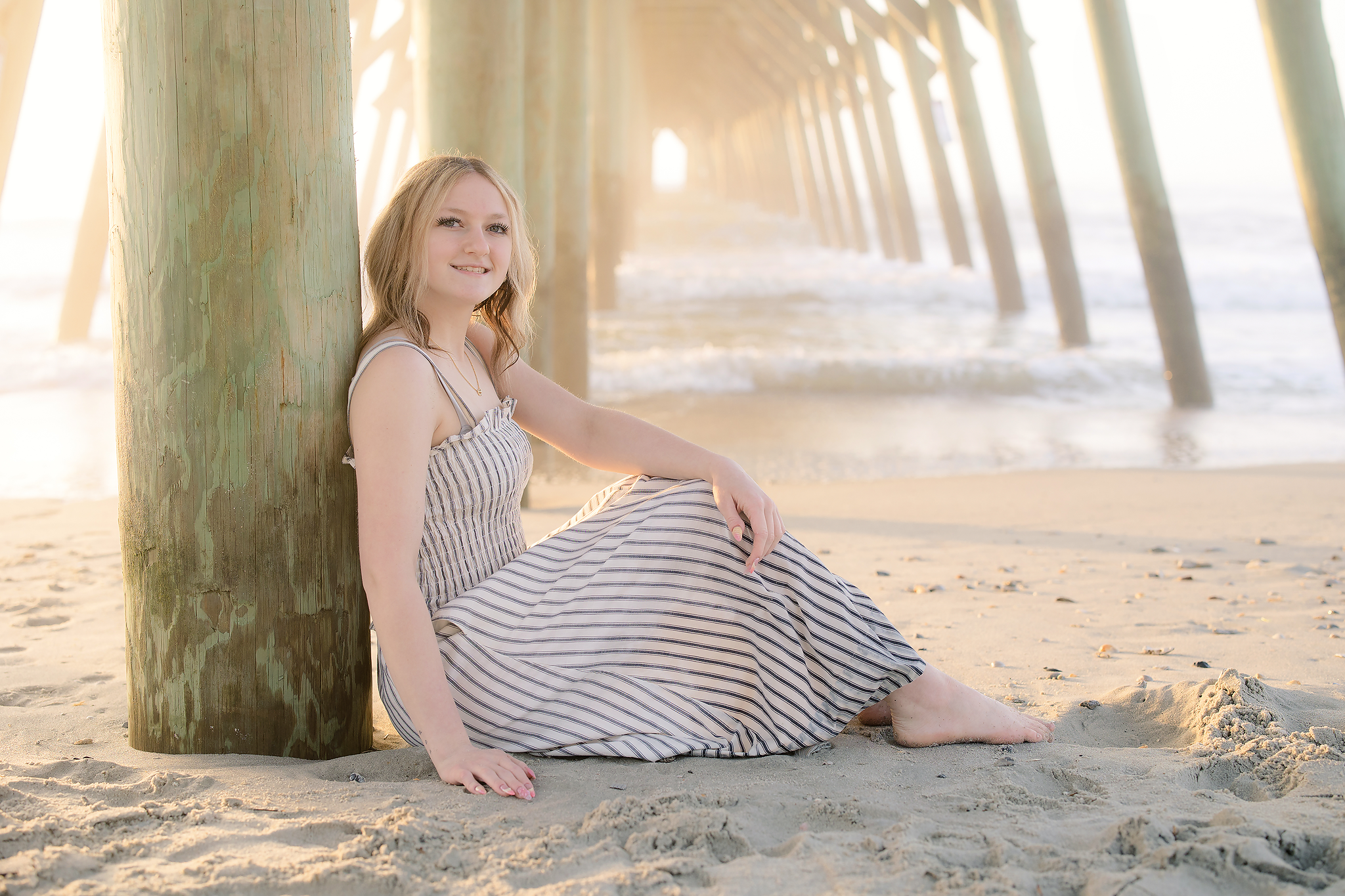 beach-pier-senior-session-sunris.png