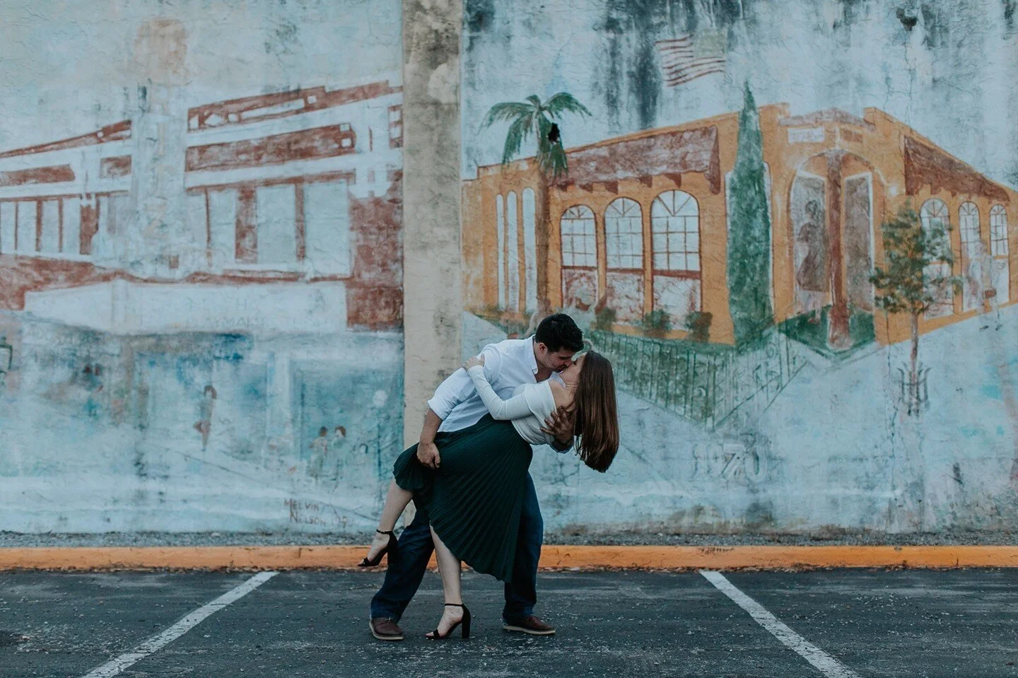 Drop her like it&rsquo;s 🔥 

.⁠
.⁠
.⁠

#jwp #jessiewacaserphotography #couplephoto #couplephotosession #couplephotography #tpa #local #tampa #tampaphotographer #localphotographer #candidphoto #unposedphotography #engagementphotosession #couplesessio