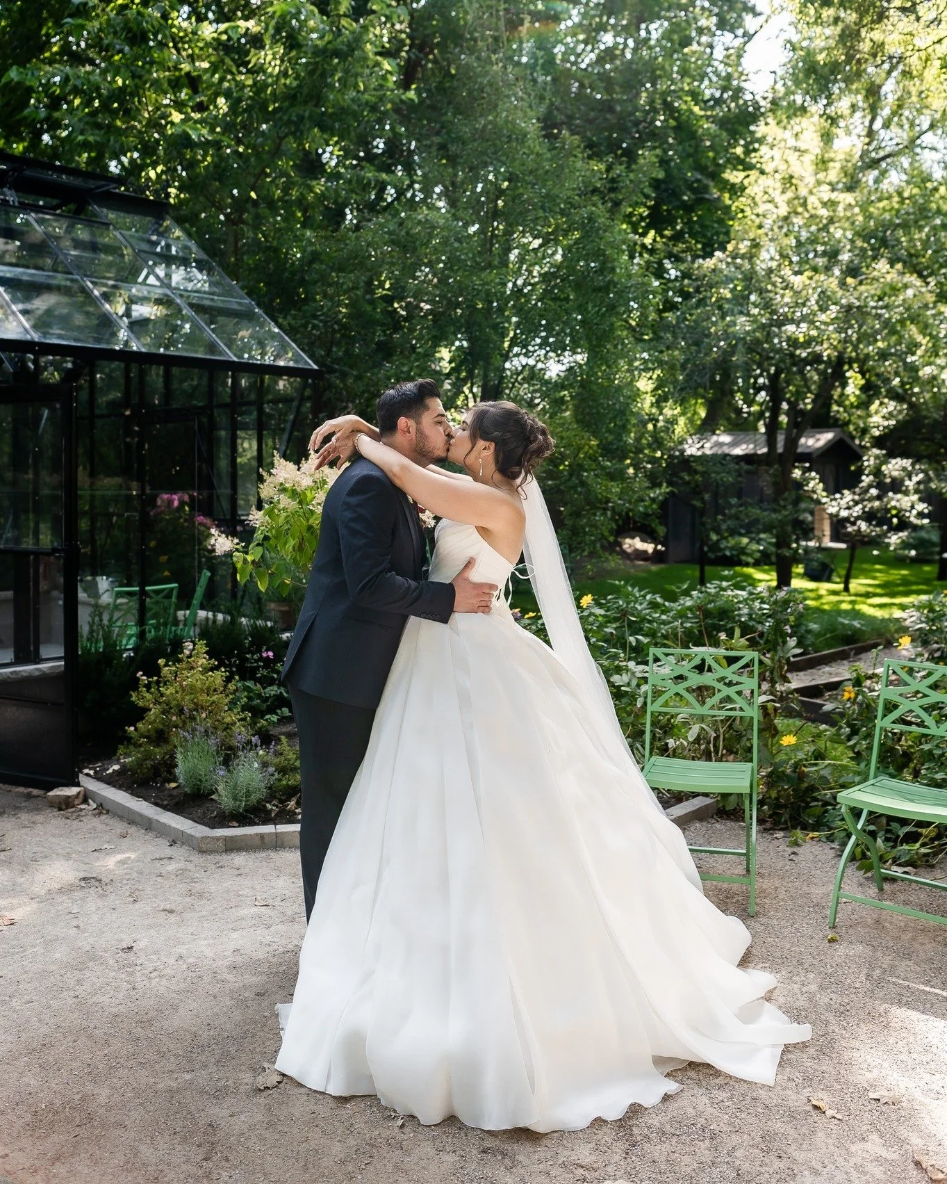 🌾🌼🌻 How 'bout this BEAUTIFUL dress from Turkey? 😍 
. 
.
.
.
.
.
.
.⁠
.⁠
#ontarioweddings #2026wedding #2027wedding #ontariophotographer #stthomasphotographer #lifestylephotography #londonontariophotographer #lovelikethis #wedingphotographer #ldno