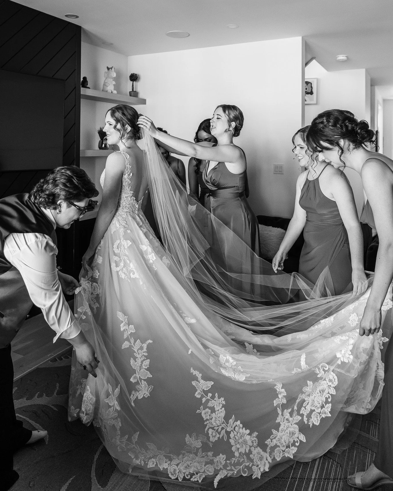 .
.
.
.
.
.
.⁠
.⁠
#ontarioweddings #2026wedding #2027wedding #ontariophotographer #stthomasphotographer #lifestylephotography #londonontariophotographer #lovelikethis #wedingphotographer #ldnont #lovelikethis #stthomasproud⁠ #ldnont #londonontario #p