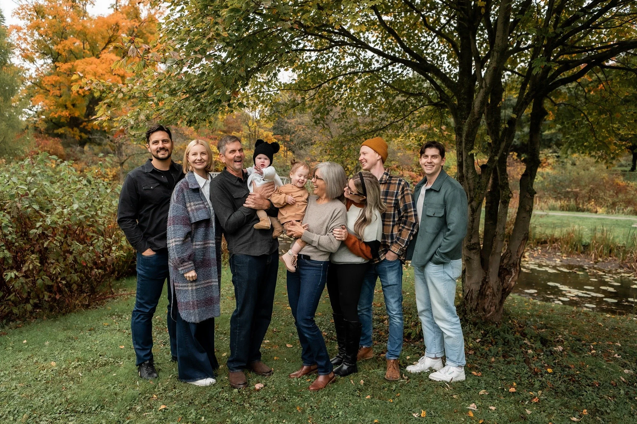 I have had quite a few requests for extended family photos 🥰 It can be challenging getting everyone all on the same place, at the same time. I wanted to update that I am booking sessions from now, into the fall. the best course of action for large g