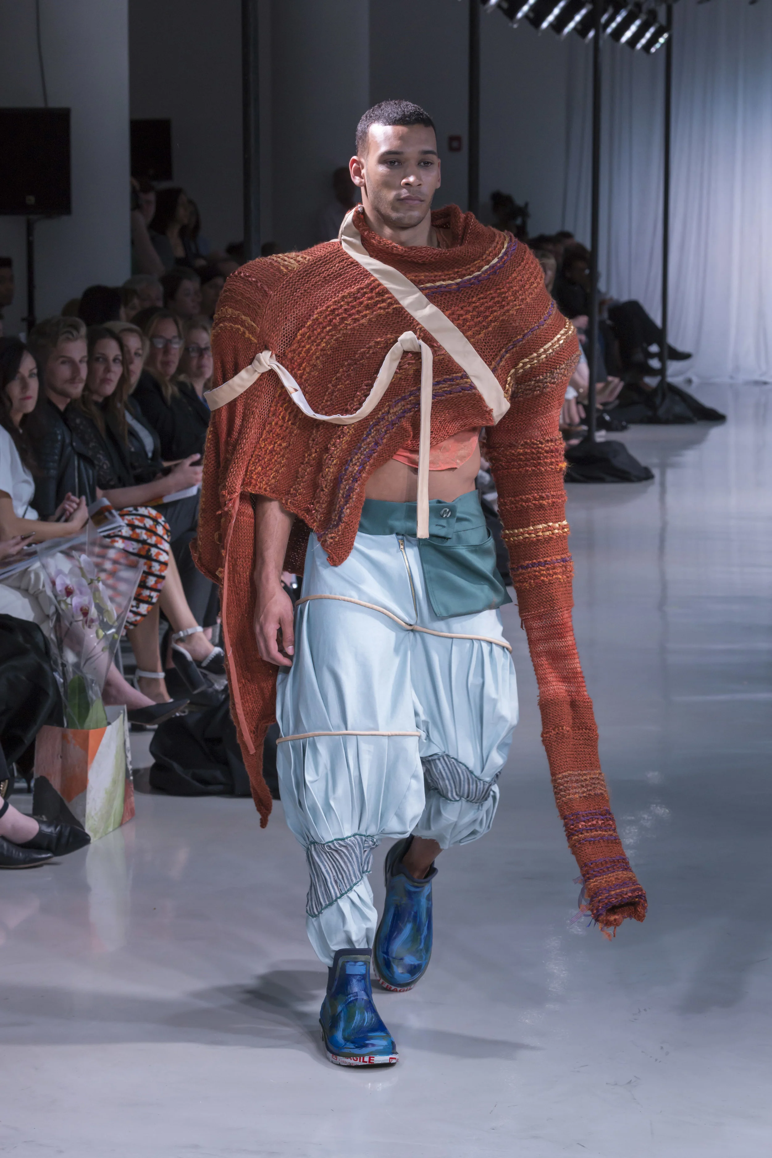 LOOK 4