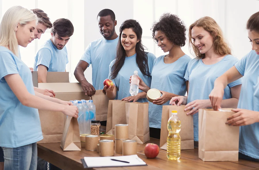 Read up on volunteering near Houston homes.jpg
